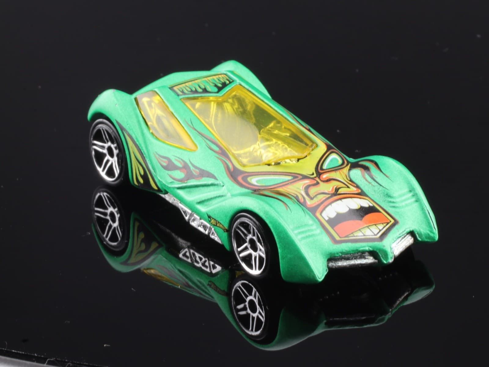 2002 Hot Wheels Race World Cave ~ SINISTRA ~ 1/64 Diecast Car