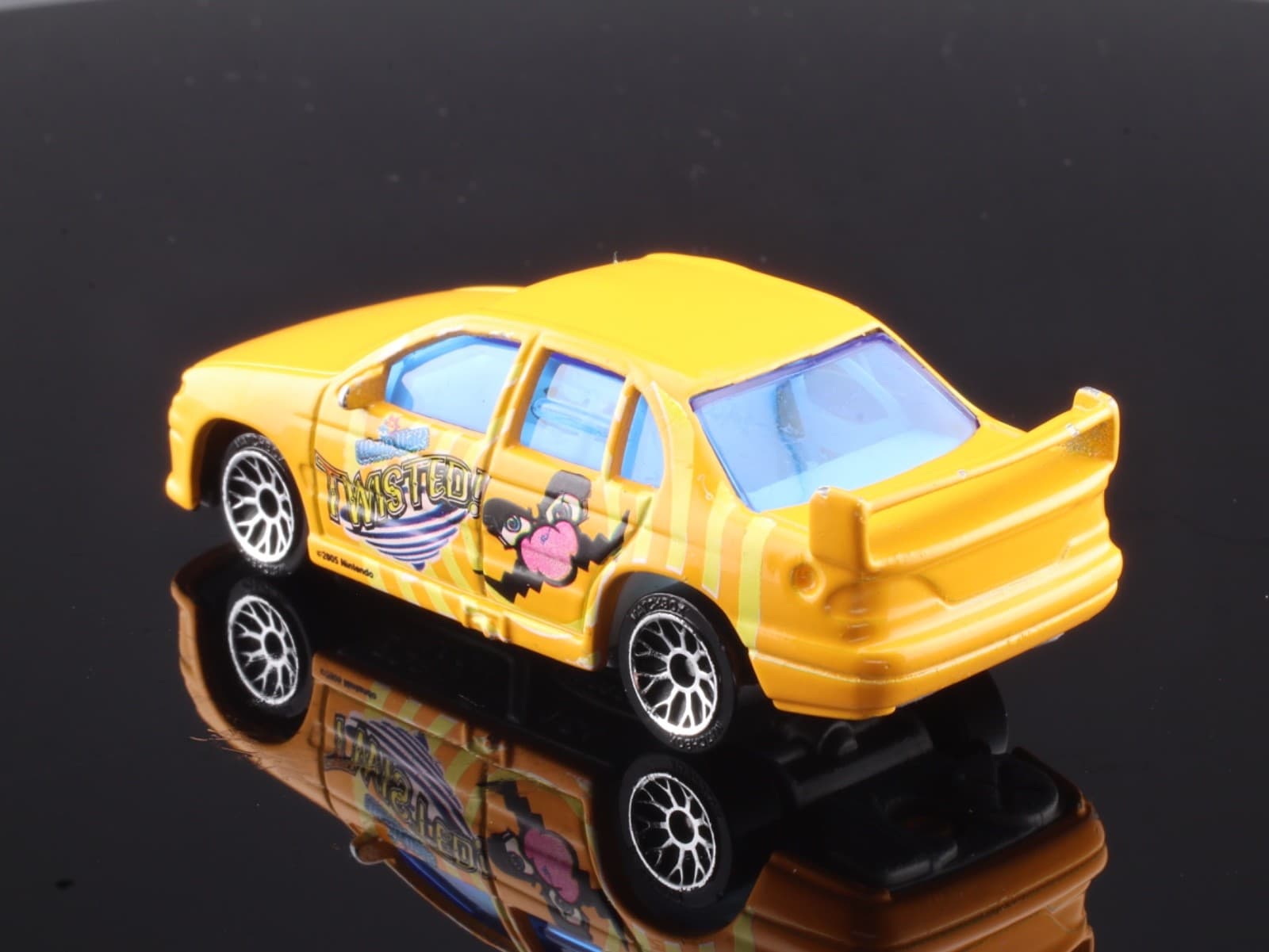 2005 Matchbox ~ 1996 FORD FALCON ~ Nintendo WarioWare Twisted ~ Diecast 1/64 - Thumbnail 4