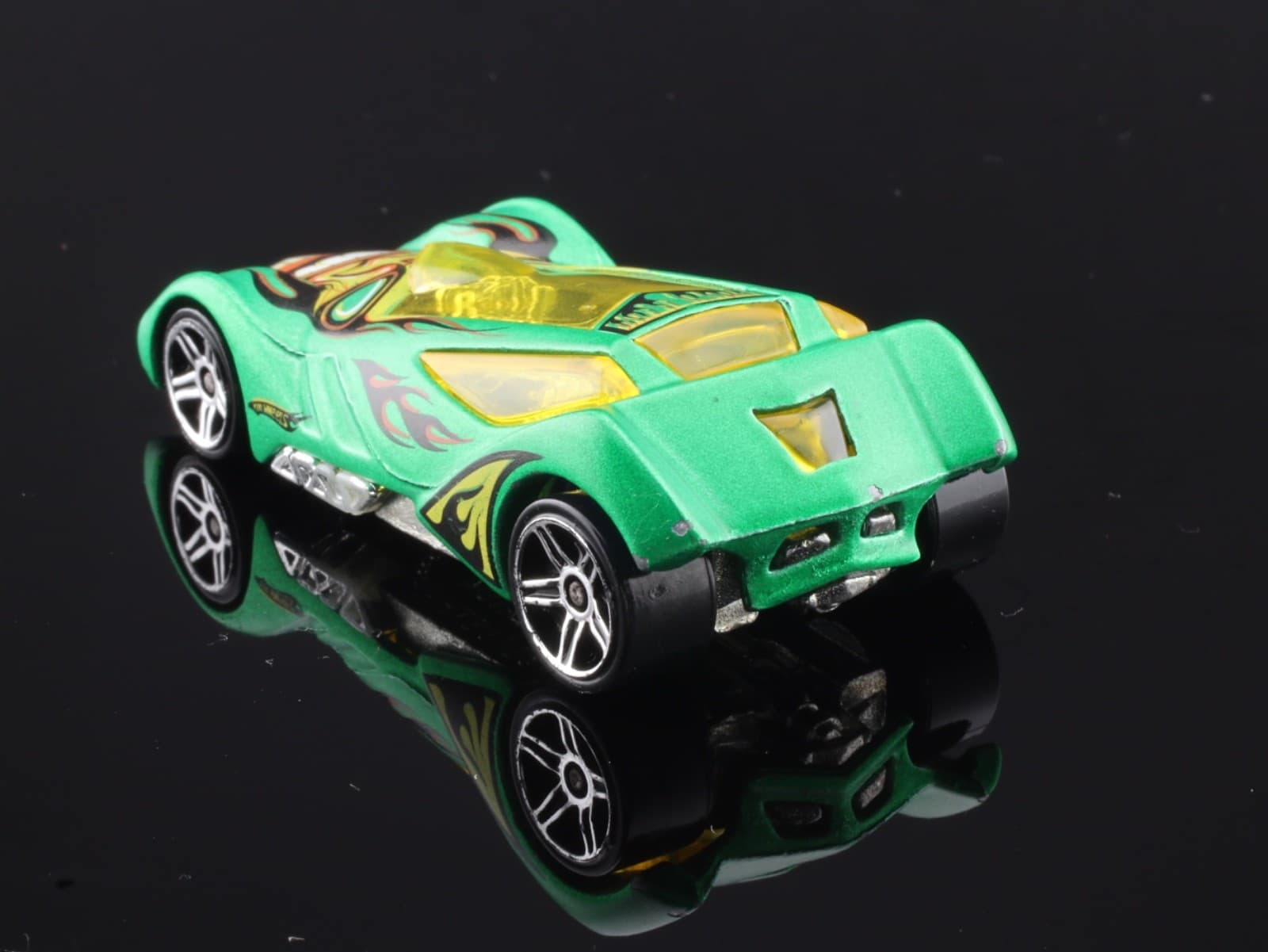 2002 Hot Wheels Race World Cave ~ SINISTRA ~ 1/64 Diecast Car - Thumbnail 4