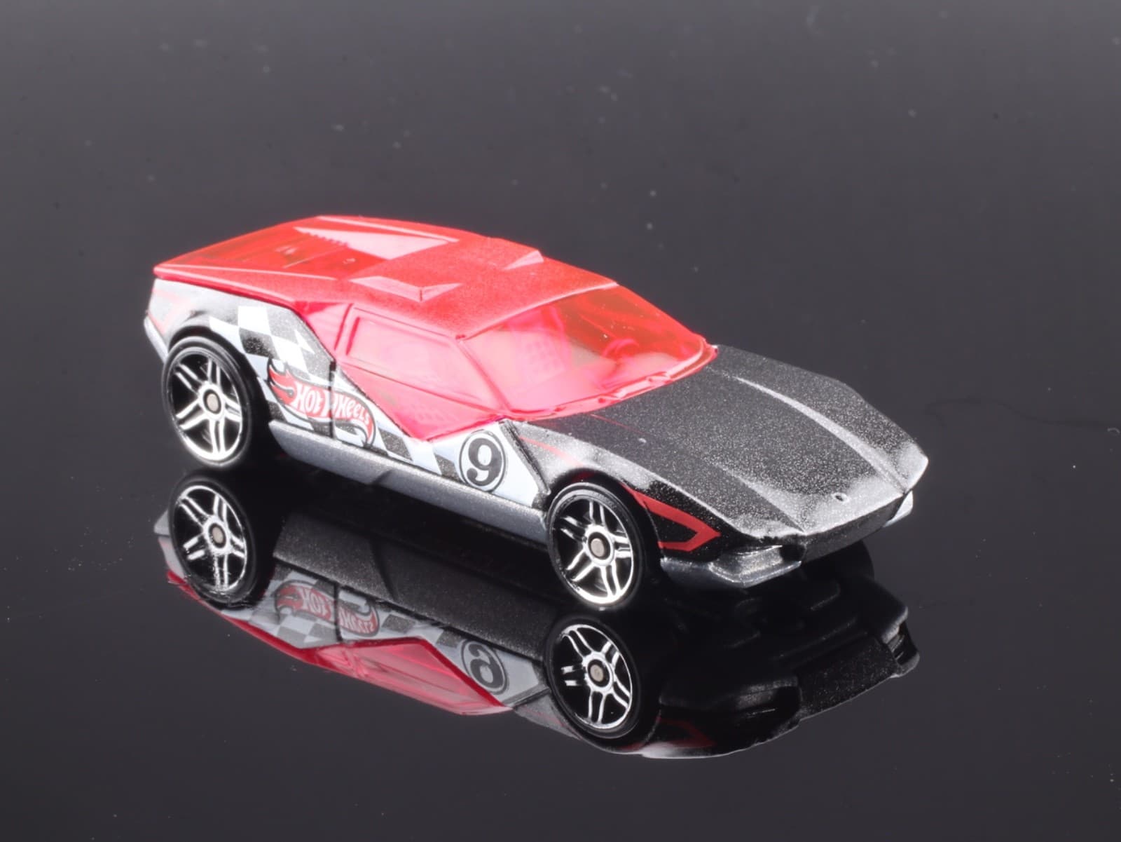 2011 Hot Wheels Track Stars Series ~ LA FASTA (12/15) ~ Collector # 77/244 1:64