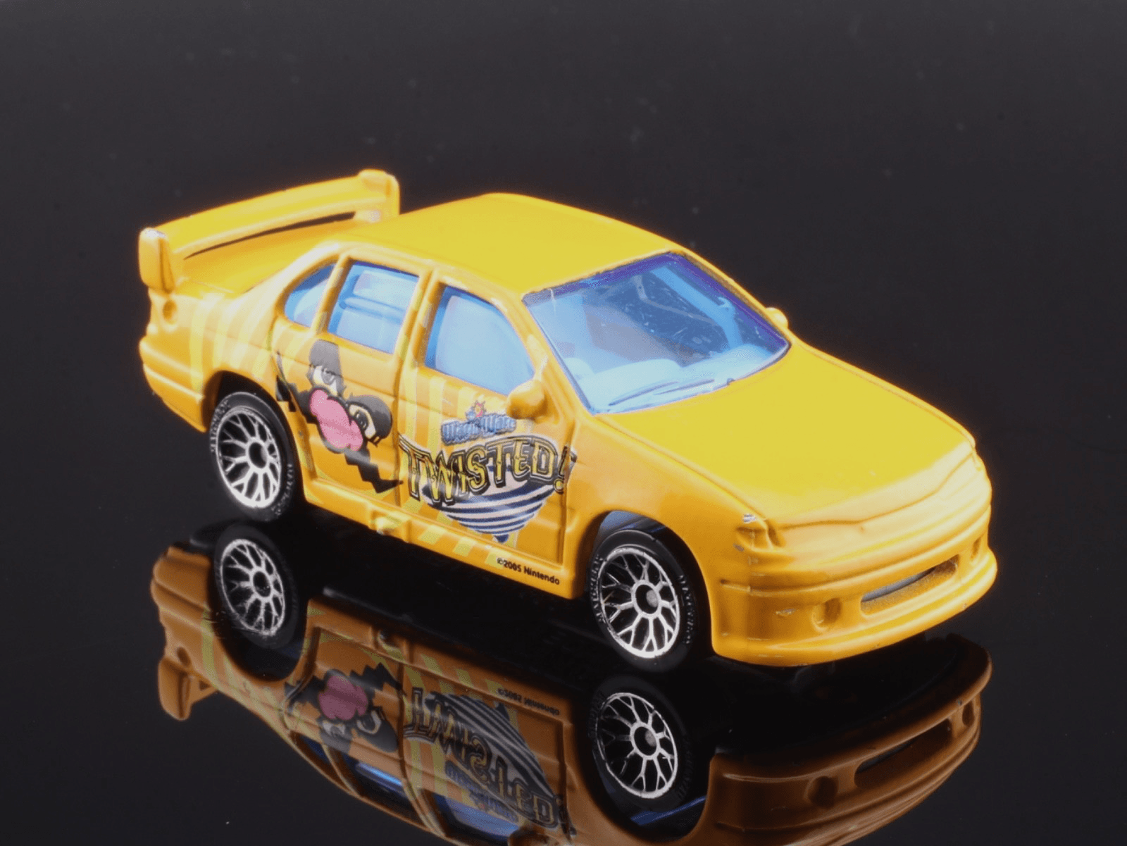 2005 Matchbox ~ 1996 FORD FALCON ~ Nintendo WarioWare Twisted ~ Diecast 1/64