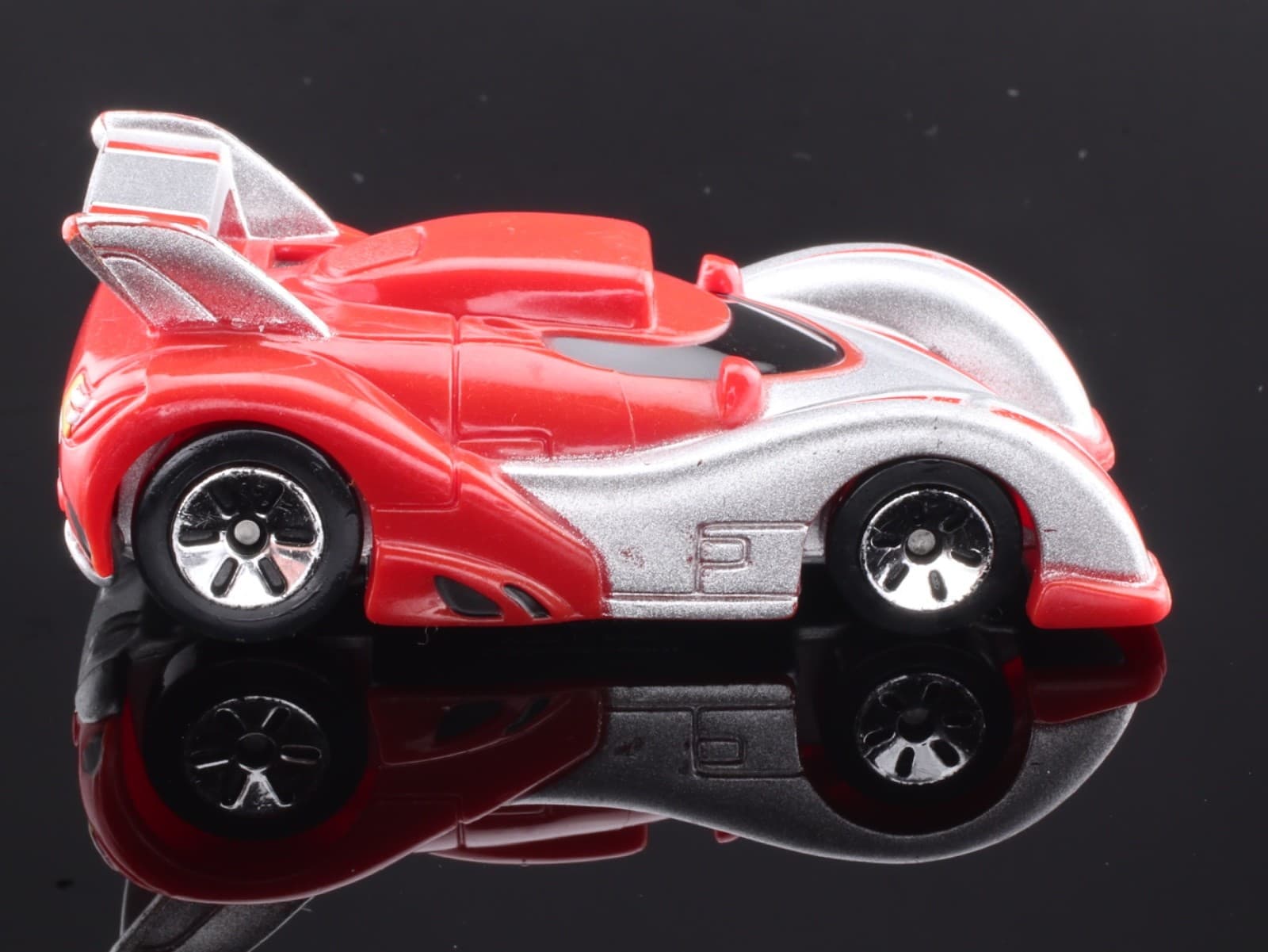 Maisto ~ MCG-64 ADVENTURE FORCE RACE ~ Diecast 1:64 - Thumbnail 2