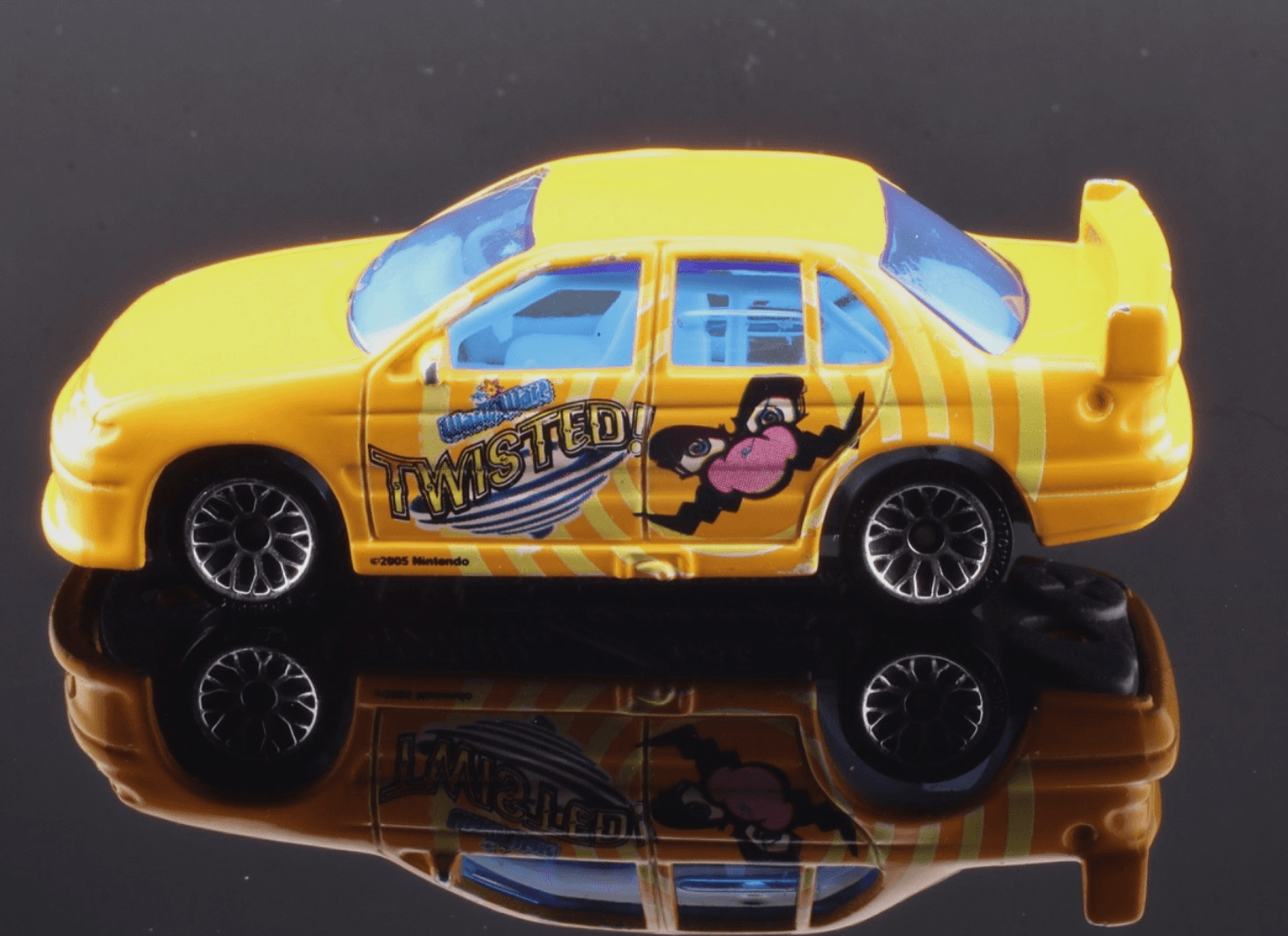 2005 Matchbox ~ 1996 FORD FALCON ~ Nintendo WarioWare Twisted ~ Diecast 1/64 - Thumbnail 3