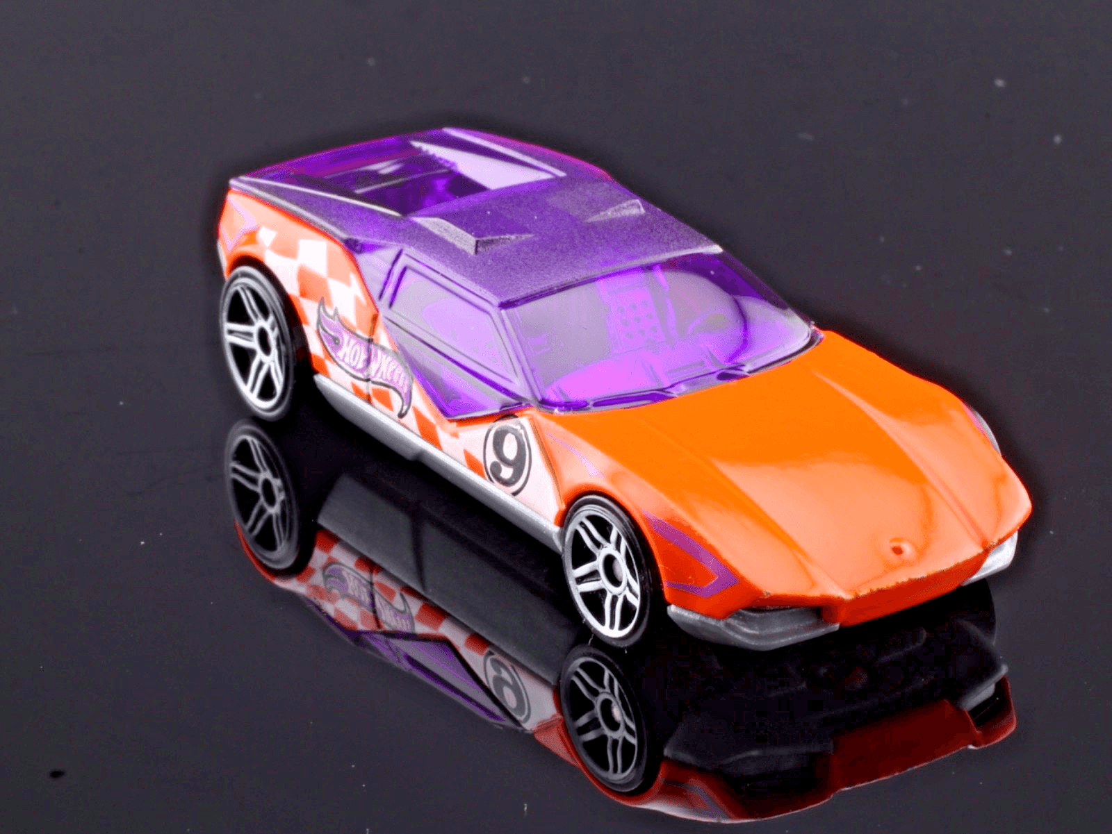 2013 Hot Wheels Multi-Pack Exclusive ~ LA FASTA (#9) ~ Loose 1:64 Diecast
