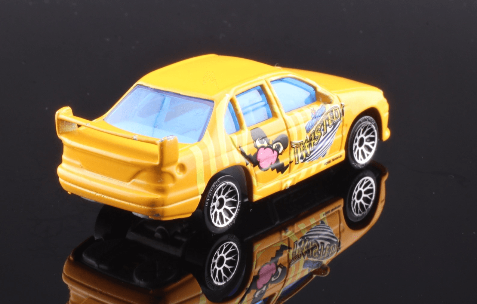 2005 Matchbox ~ 1996 FORD FALCON ~ Nintendo WarioWare Twisted ~ Diecast 1/64 - Thumbnail 5
