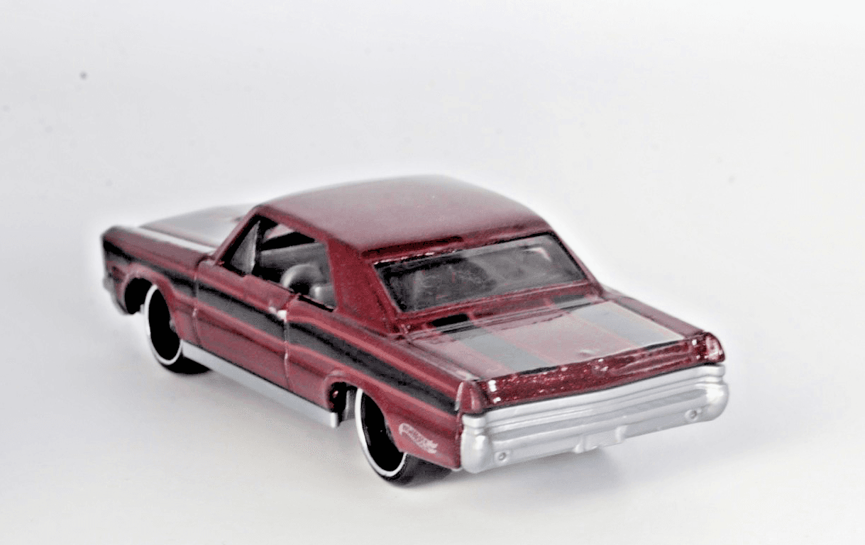2021 Hot Wheels 1965 PONTIAC GTO ~ Multi-Pack Exclusive ~ Maroon 1/64 - Thumbnail 4