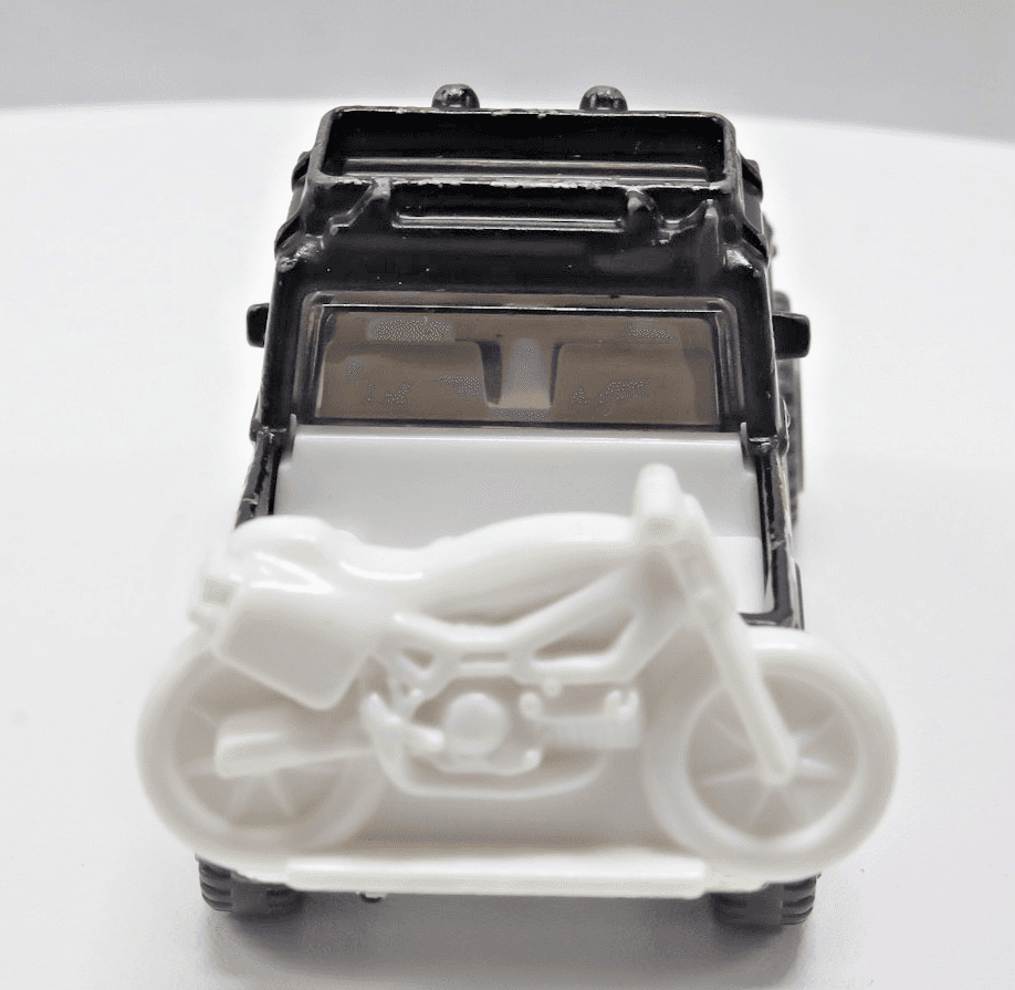 20121 Hot Wheels ~ 1967 JEEPSTER COMMANDO ~ 1:64 Diecast - Thumbnail 7