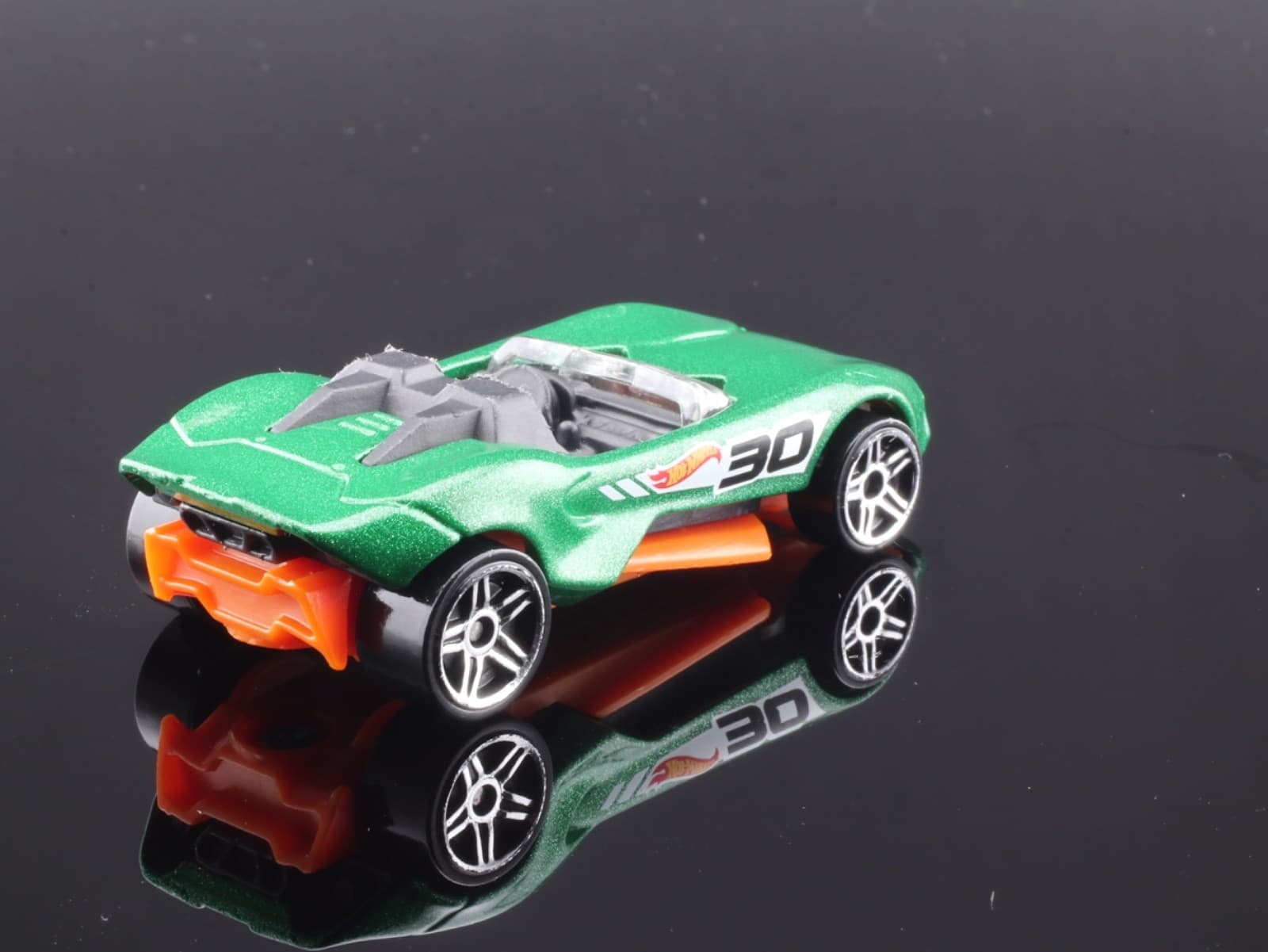 2017 Hot Wheels Fan Stands Series ~ CARBONIC ~ Loose 1:64 Diecast Toy Car - Thumbnail 5
