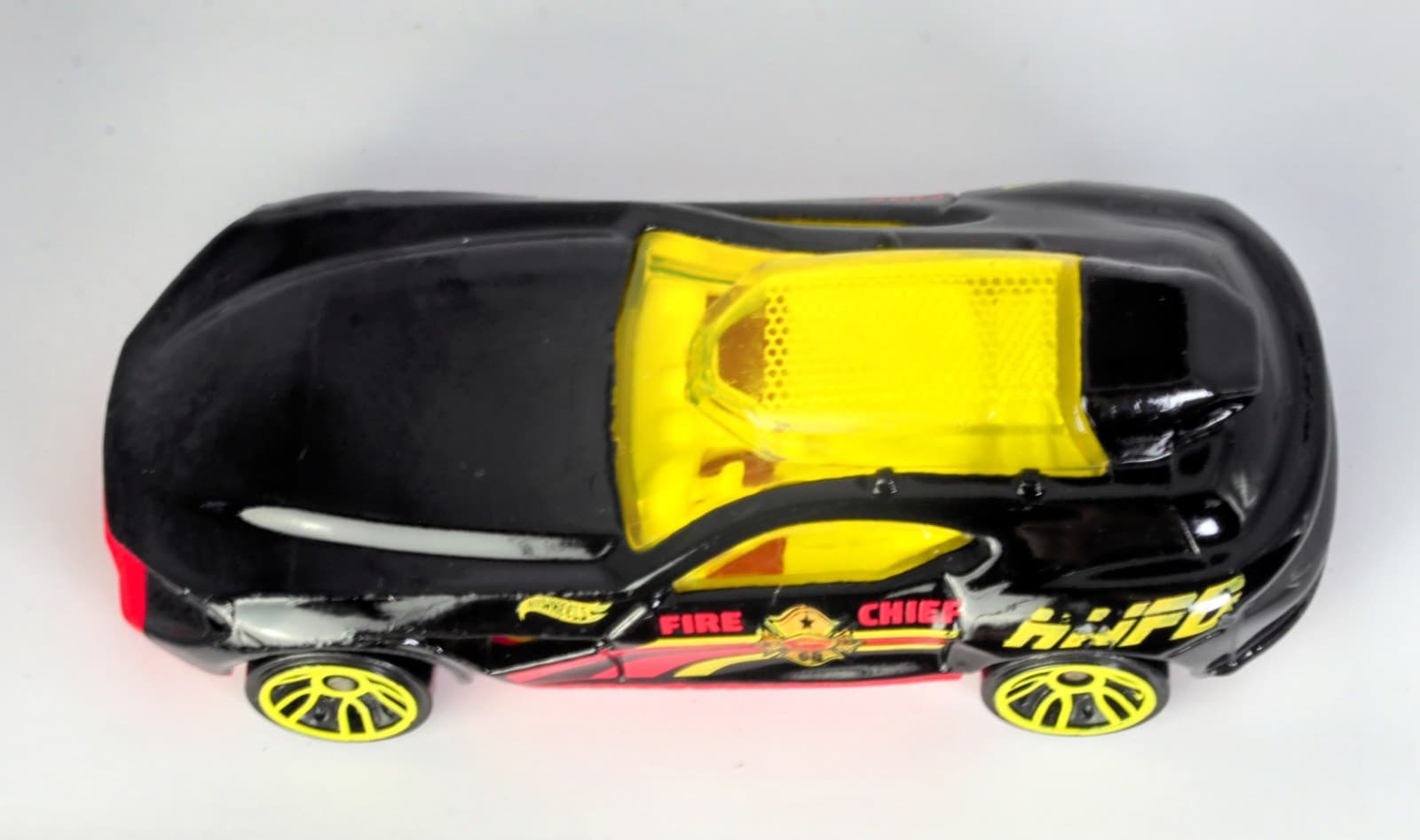 2017 Hot Wheels ~ MASTER FIRE CHIEF ~ Black Yellow 1:64 Diecast Car - Thumbnail 9
