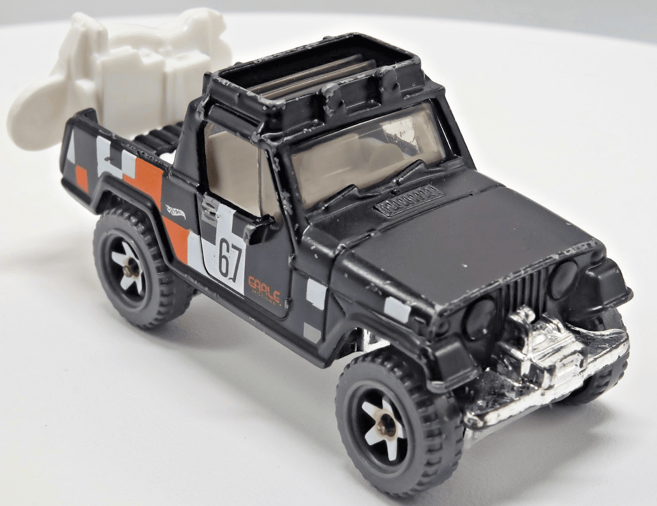 20121 Hot Wheels ~ 1967 JEEPSTER COMMANDO ~ 1:64 Diecast