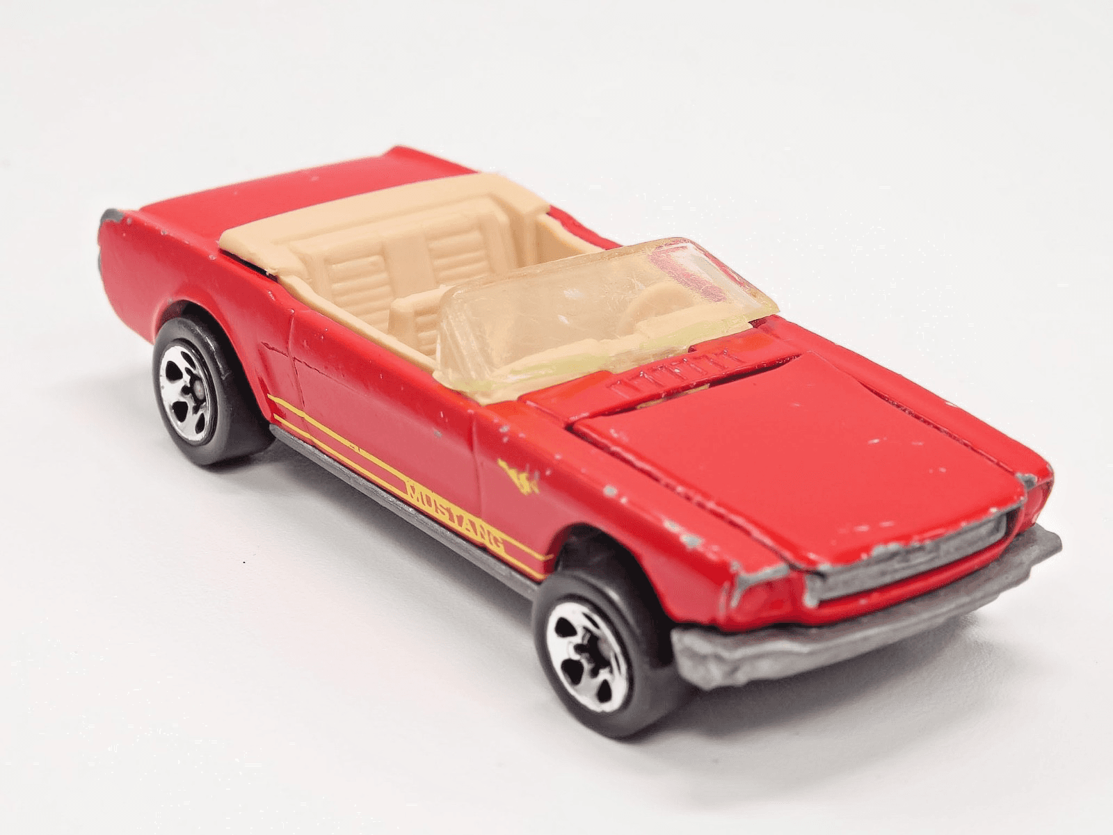VINTAGE...Hot Wheels ~ 1965 FORD MUSTANG CONVERTIBLE ~ Red 1/64 Diecast