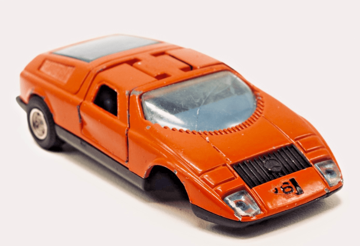 Shinsei ~ 1970 MERCEDES BENZ C111 388 ~ 1/53 Diecast Orange Whizzwheels
