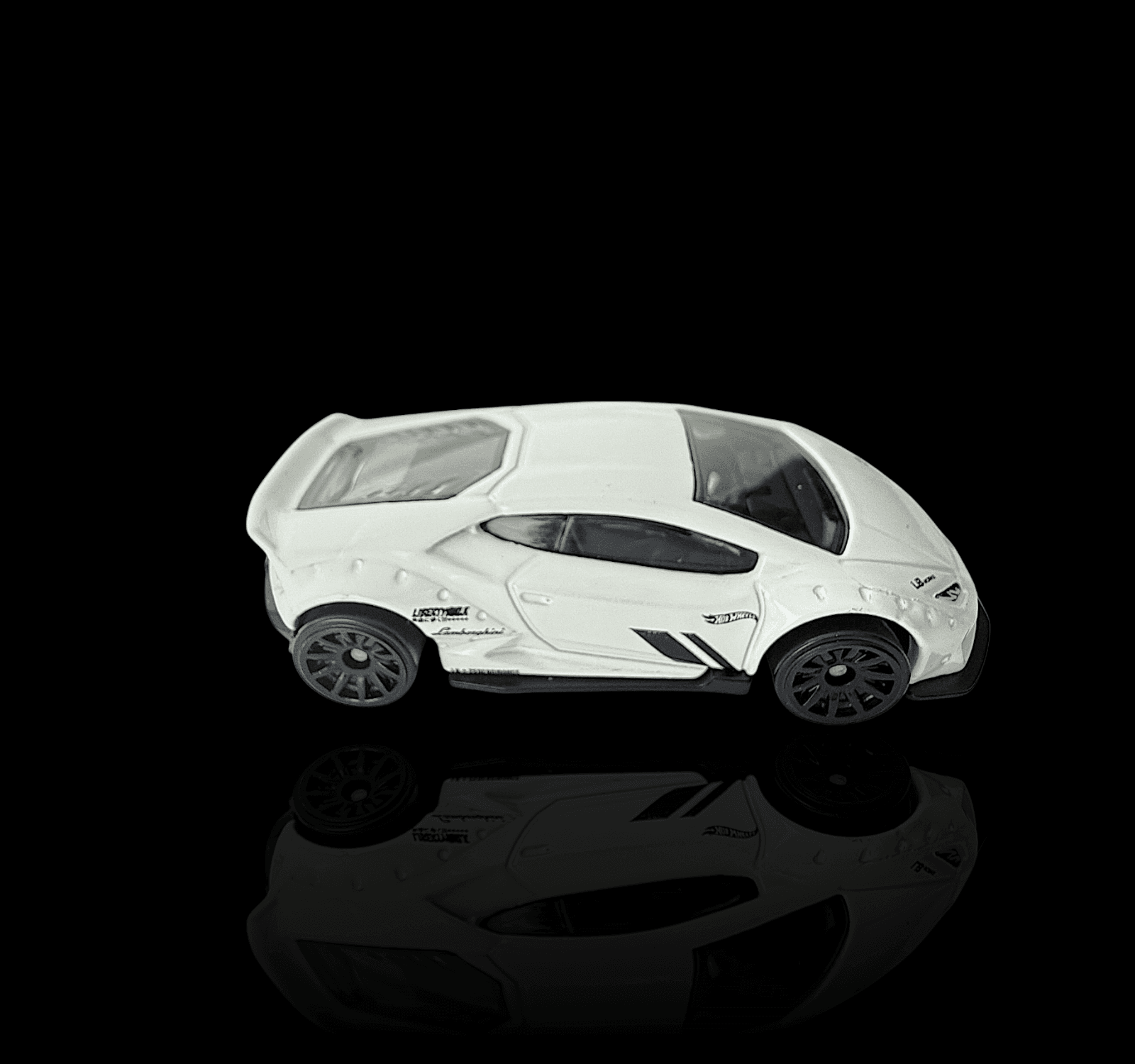 Hot Wheels Lamborghini Huracan Coupe LB Works Super Custom Wheels Decals - Thumbnail 2
