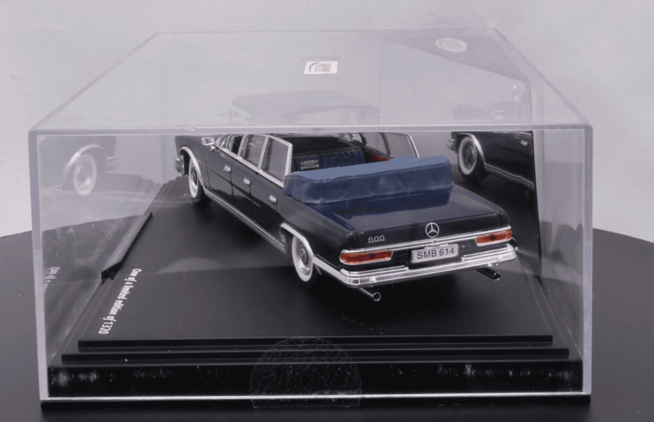 VITESSE ~ LIMITED EDITION 1964 MERCEDES-BENZ 600 LANDAULET (#0267 of 1,320) - Thumbnail 2
