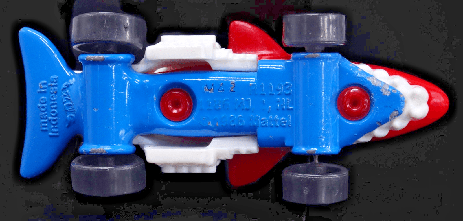 1986 Hot Wheels ~ SHARKRUISER ~ Red White Blue Shark Cruiser - Thumbnail 12