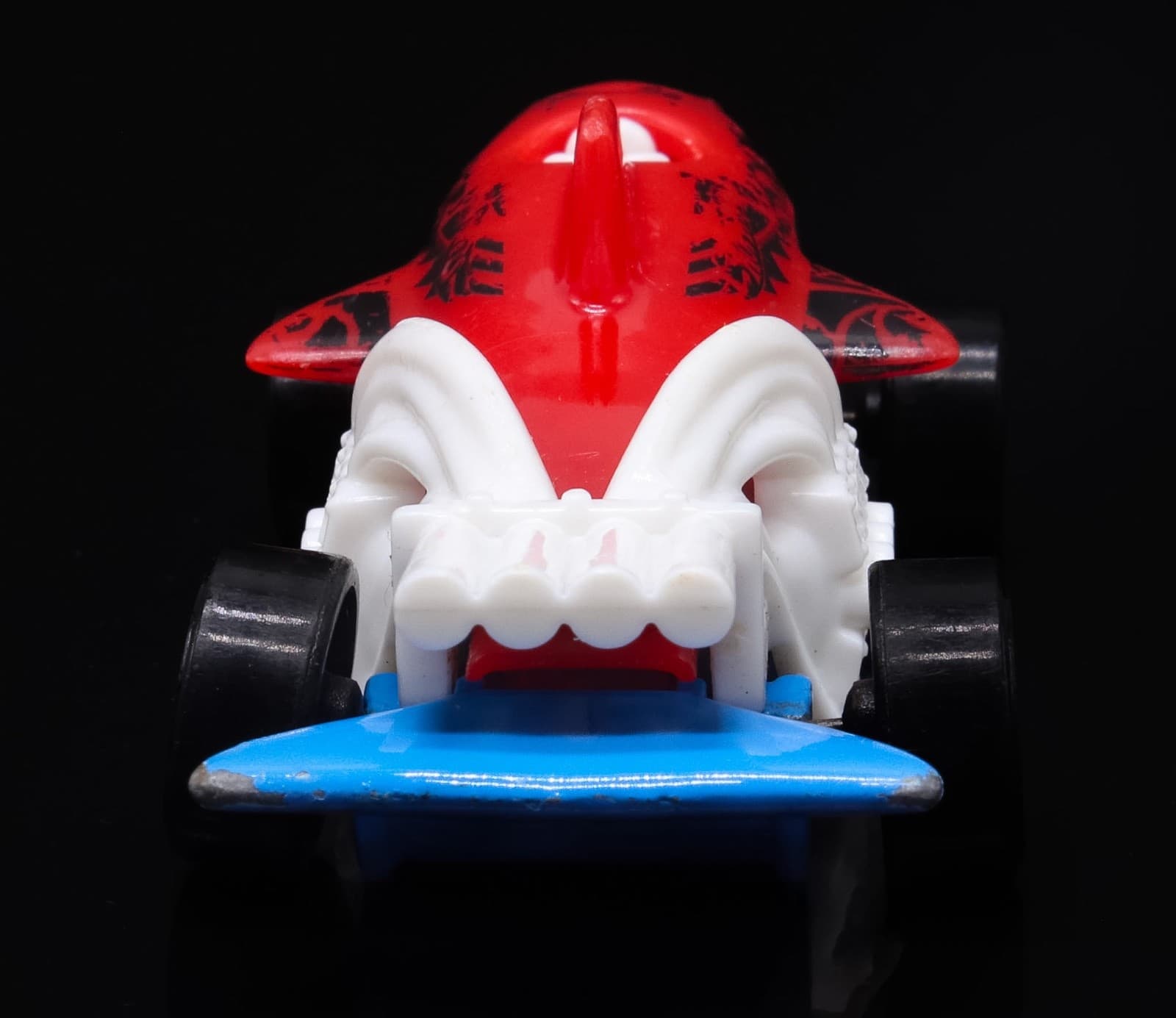 1986 Hot Wheels ~ SHARKRUISER ~ Red White Blue Shark Cruiser - Thumbnail 9