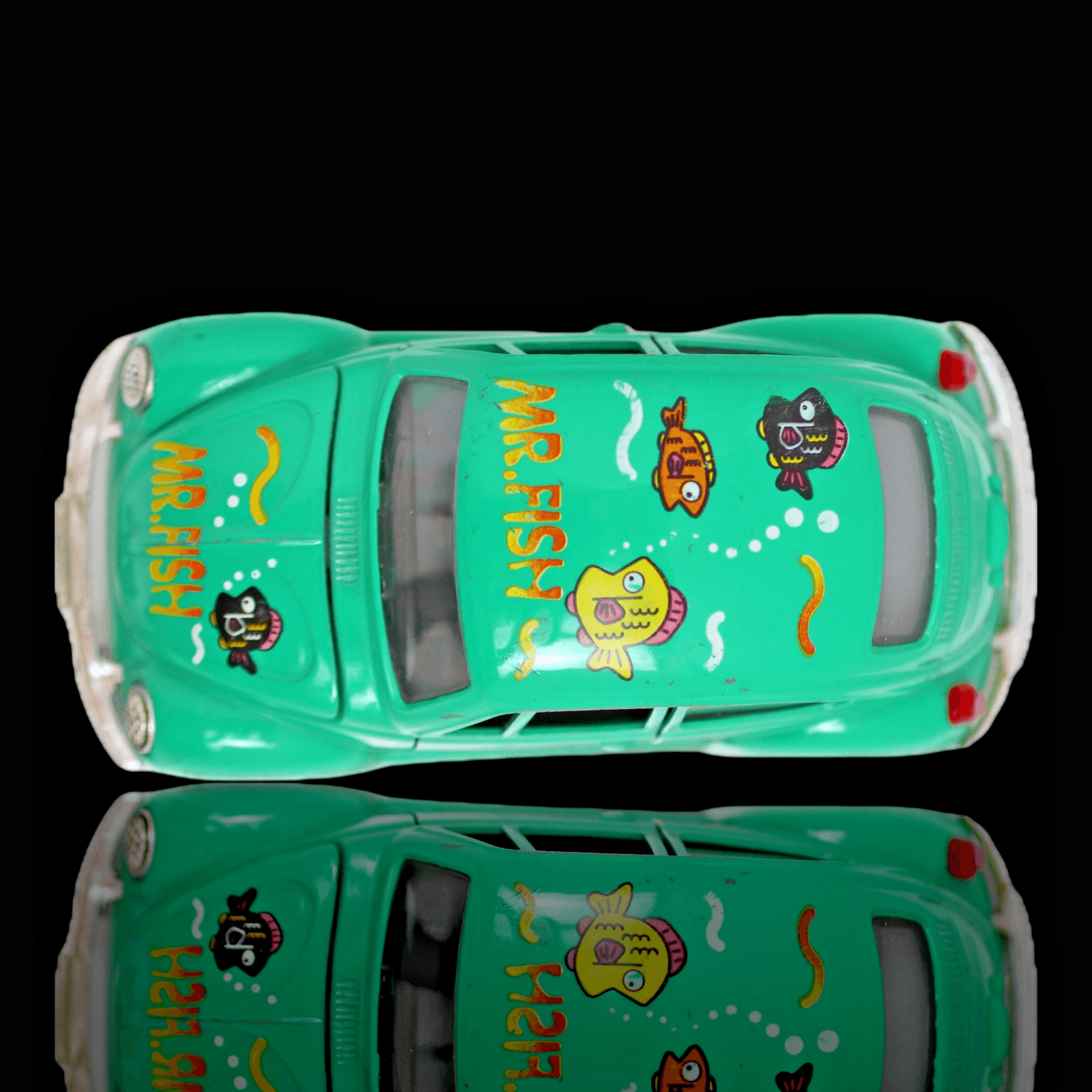 VW Beetle ~ Mr. Fish ~ SS5702 Green Diecast Toy Car 1:32 - Thumbnail 5