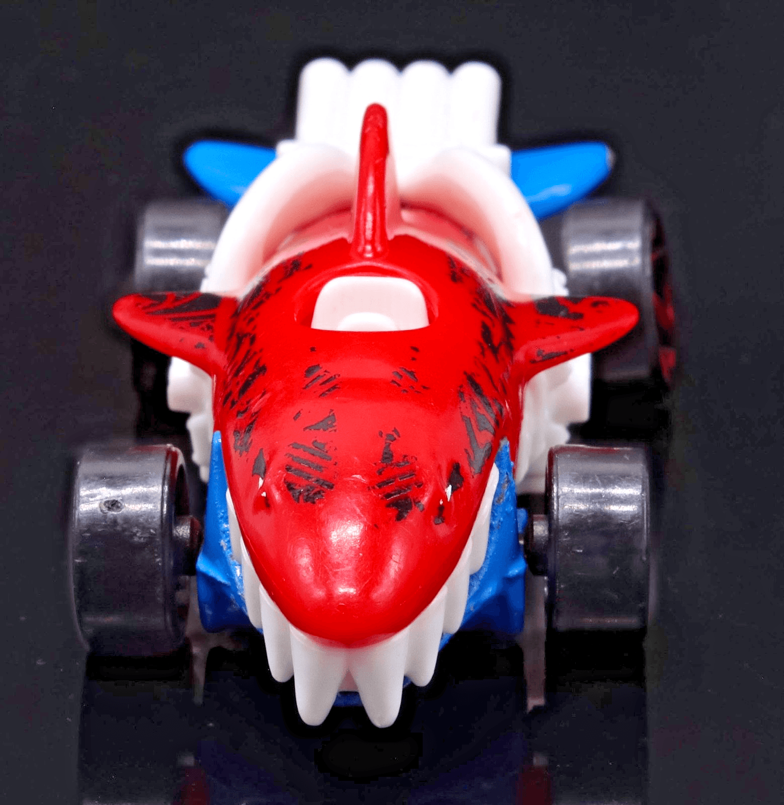 1986 Hot Wheels ~ SHARKRUISER ~ Red White Blue Shark Cruiser - Thumbnail 7