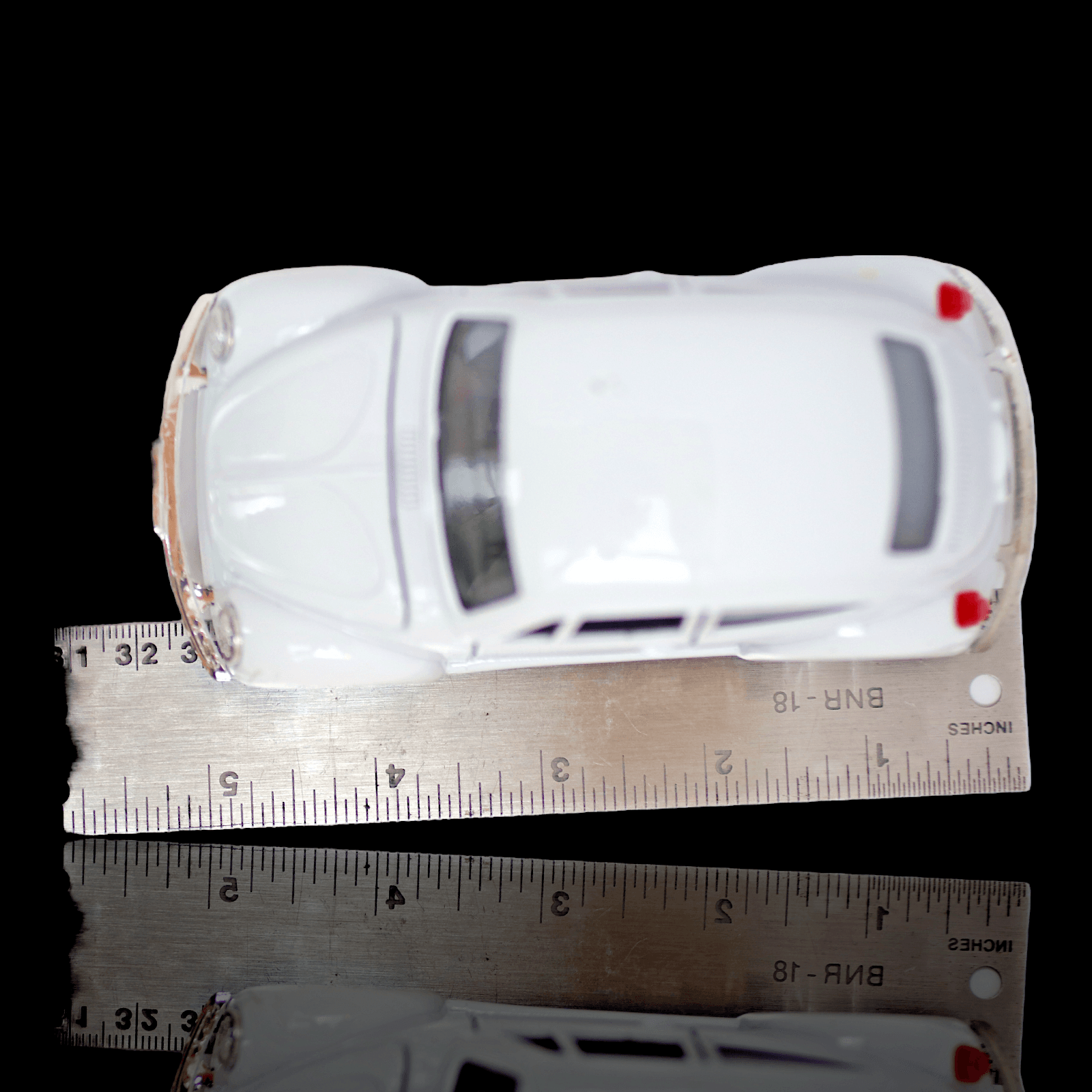 1967 Volkswagen Beetle ~ White ~ Pull Back ~ Diecast Toy Car ~ 1:32 - Thumbnail 3