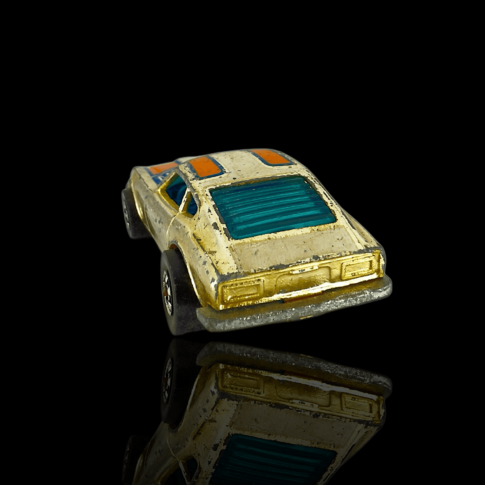 Hot Wheels 1976 Z Whiz Datsun ~ Vintage ~ Golden Machines ~ Blackwall - Thumbnail 2