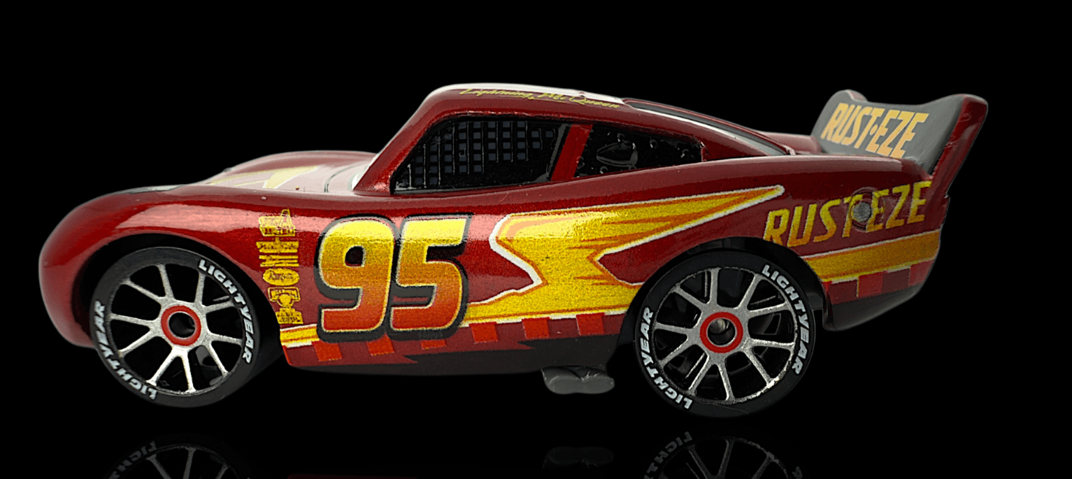 Disney Pixar Cars ~ 2016 Lightning McQueen #95 Rust-Eze Red ~ 1:55 Diecast - Thumbnail 2