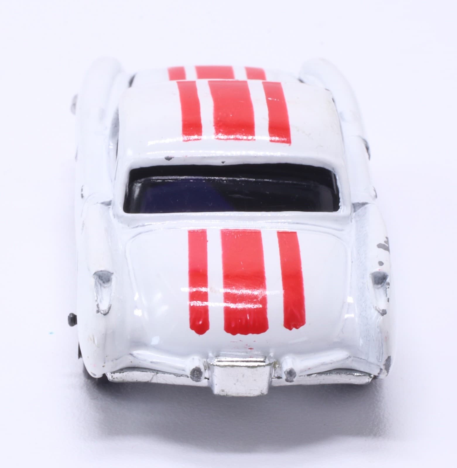 VINTAGE Kidco 1957 CHEVROLET CORVETTE ~ White Red Stripes 1:64 Diecast HK - Thumbnail 6