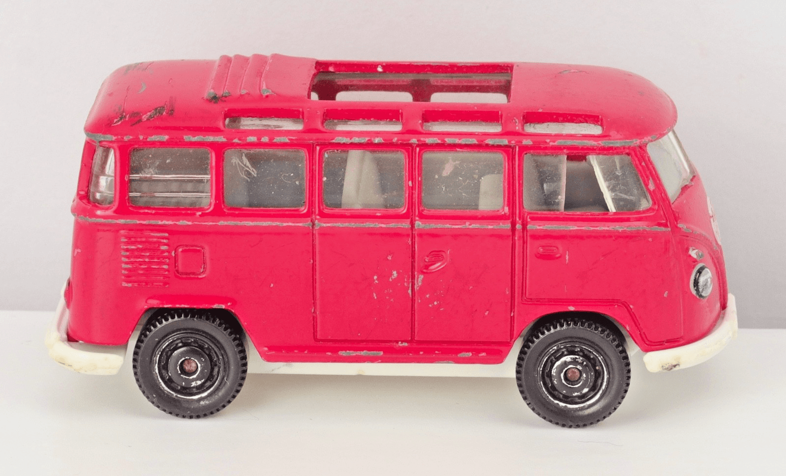 1998 Matchbox 1968 VW Van ~ Red Diecast 1:58