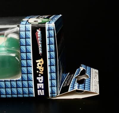 Funko POP Megaman Pez Gyro Attack GameStop Exclusive Glow in the Dark - Thumbnail 6