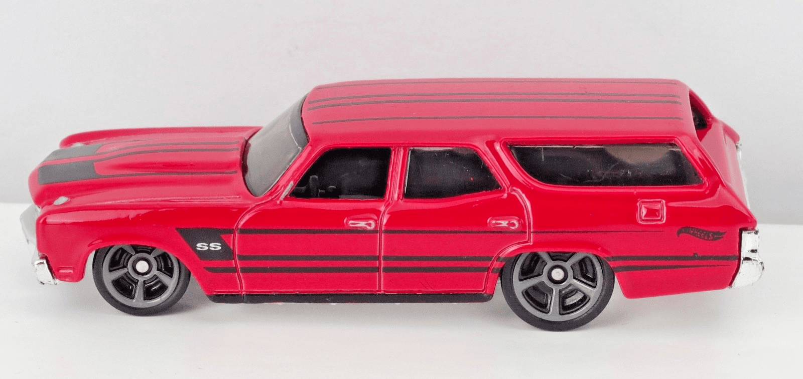 2022 Hot Wheels 1970 CHEVELLE SS WAGON ~ Red HW Wagons 1/5 111/250 - Thumbnail 2