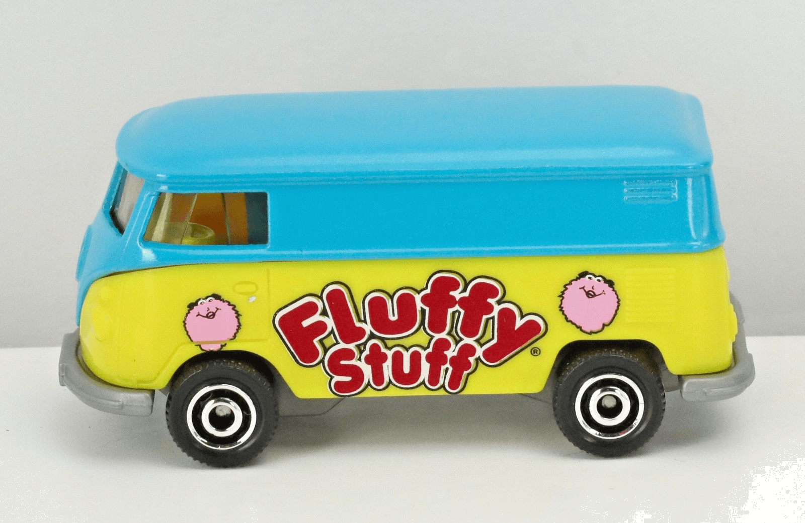 Matchbox 2024 VOLKSAWGEN DELIVERY VAN ~ Candy Series 4/6 ~ 1:16 Diecast - Thumbnail 2