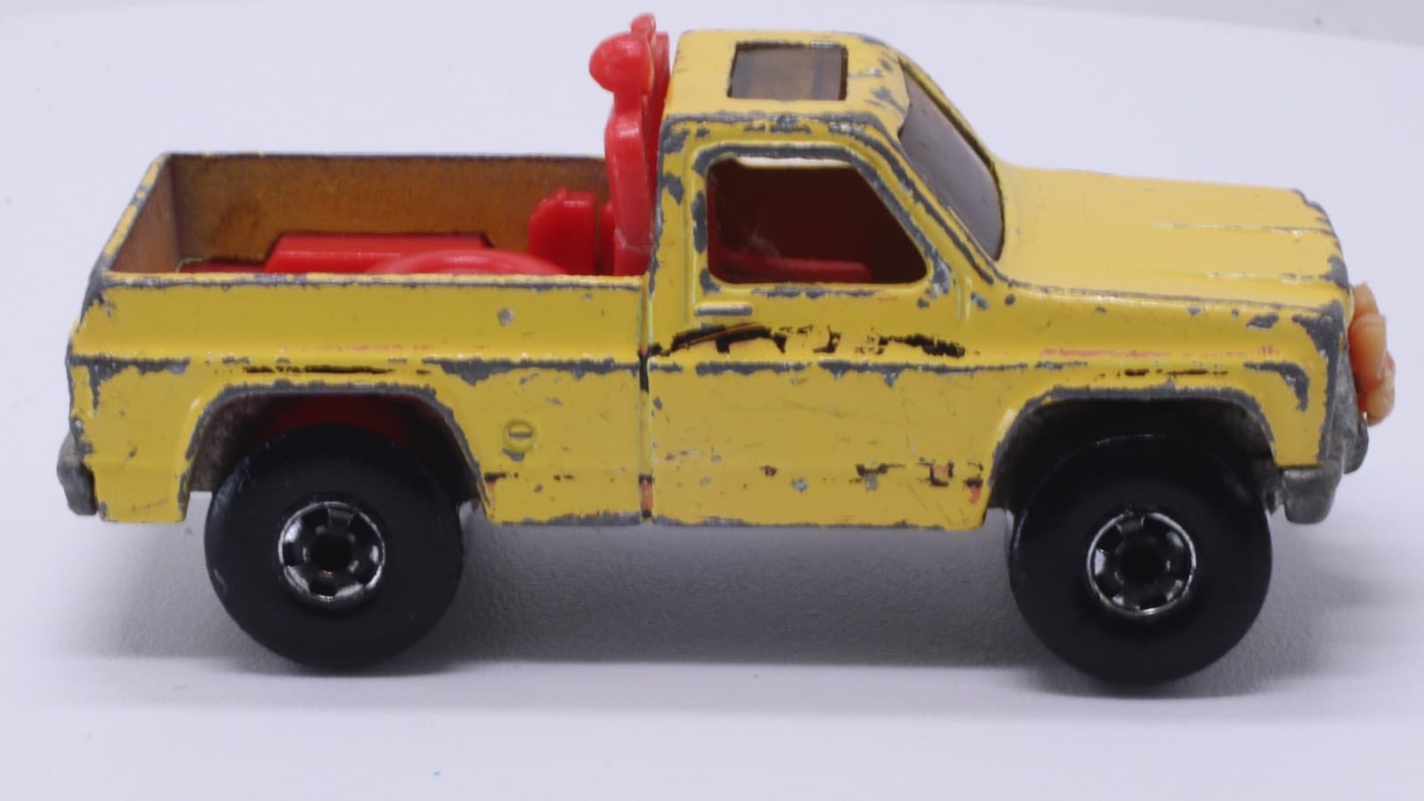 VTG Hot Wheels ~ 1979 SPEEDY REMOVAL SNOW PLOW TRUCK ~ BK Yellow Chevy C-10 HK - Thumbnail 3