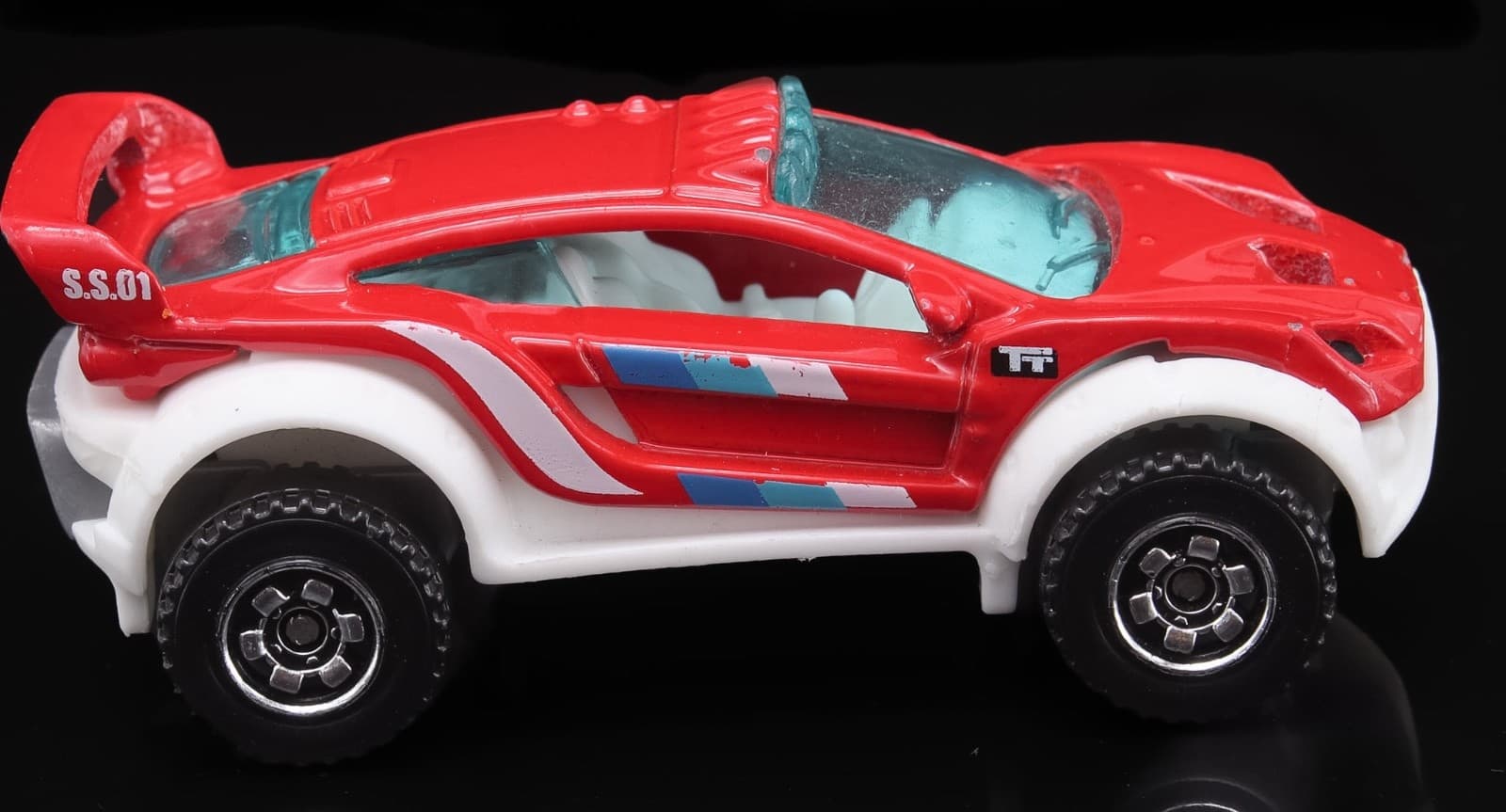 2012 Matchbox ~ TERRAIN TROUNCER 4X4 ~ Red 1:64 Diecast - Thumbnail 7