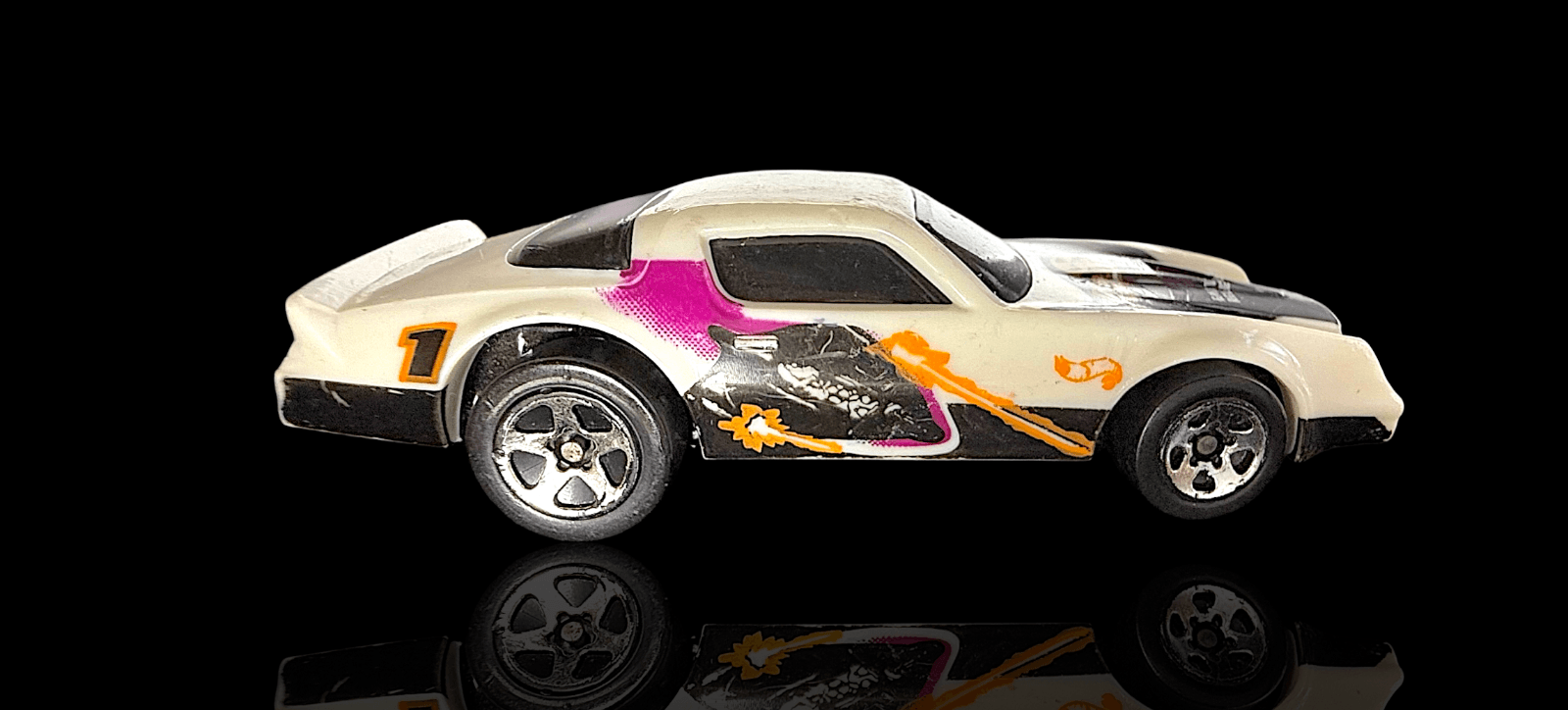 1999 Hot Wheels ALIEN ATTACK ~ CHEVROLET CAMARO Z28 ~ Diecast 1:64