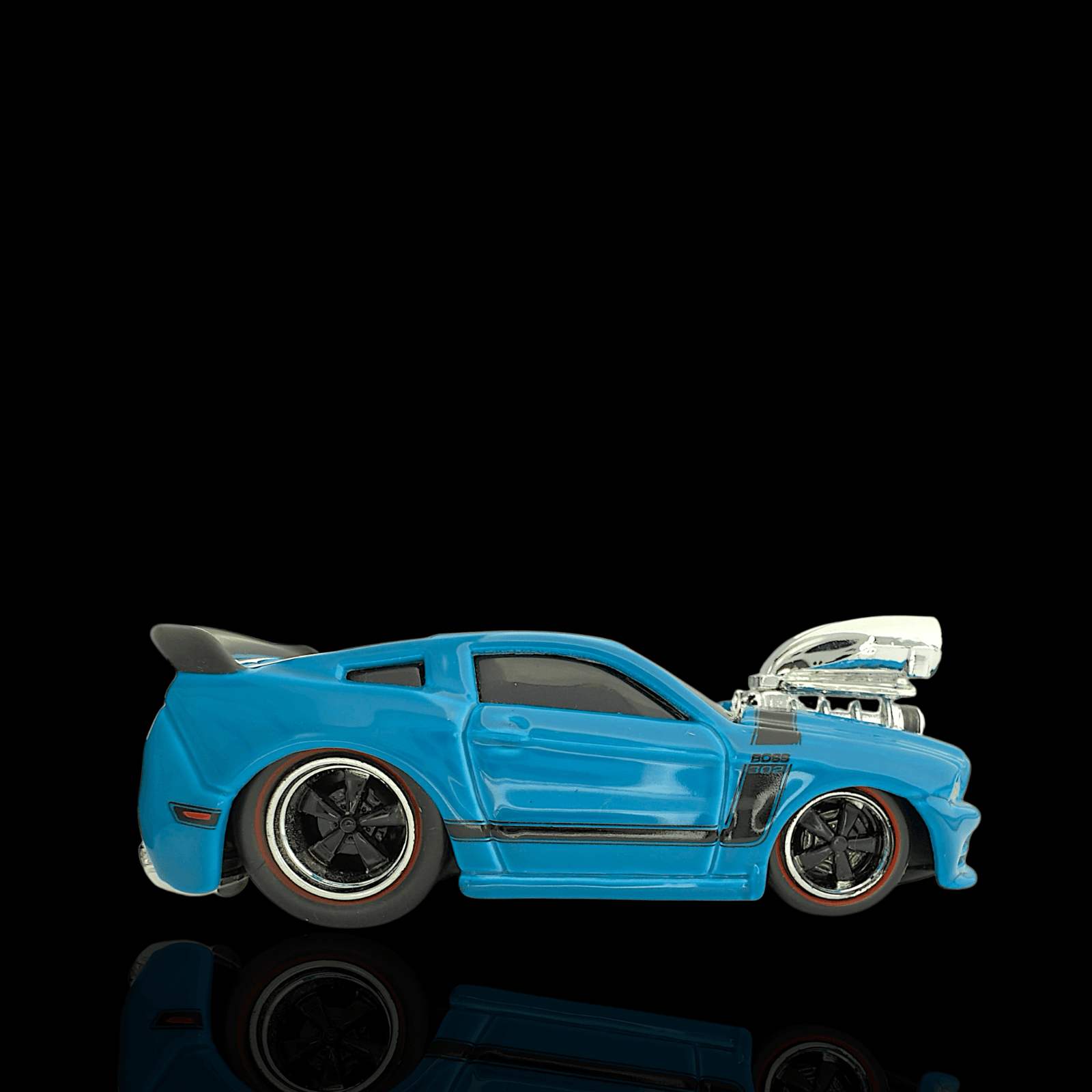 Maisto Muscle Machines 2013 Ford Mustang Boss 302 ~ Series 3 ~ #16