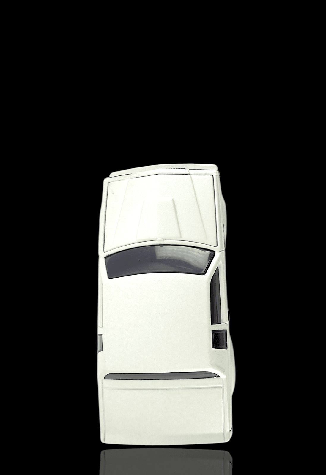 Maisto Muscle Machines 1987 Buick GNX Pearl White 1/64 Diecast Car - Thumbnail 3