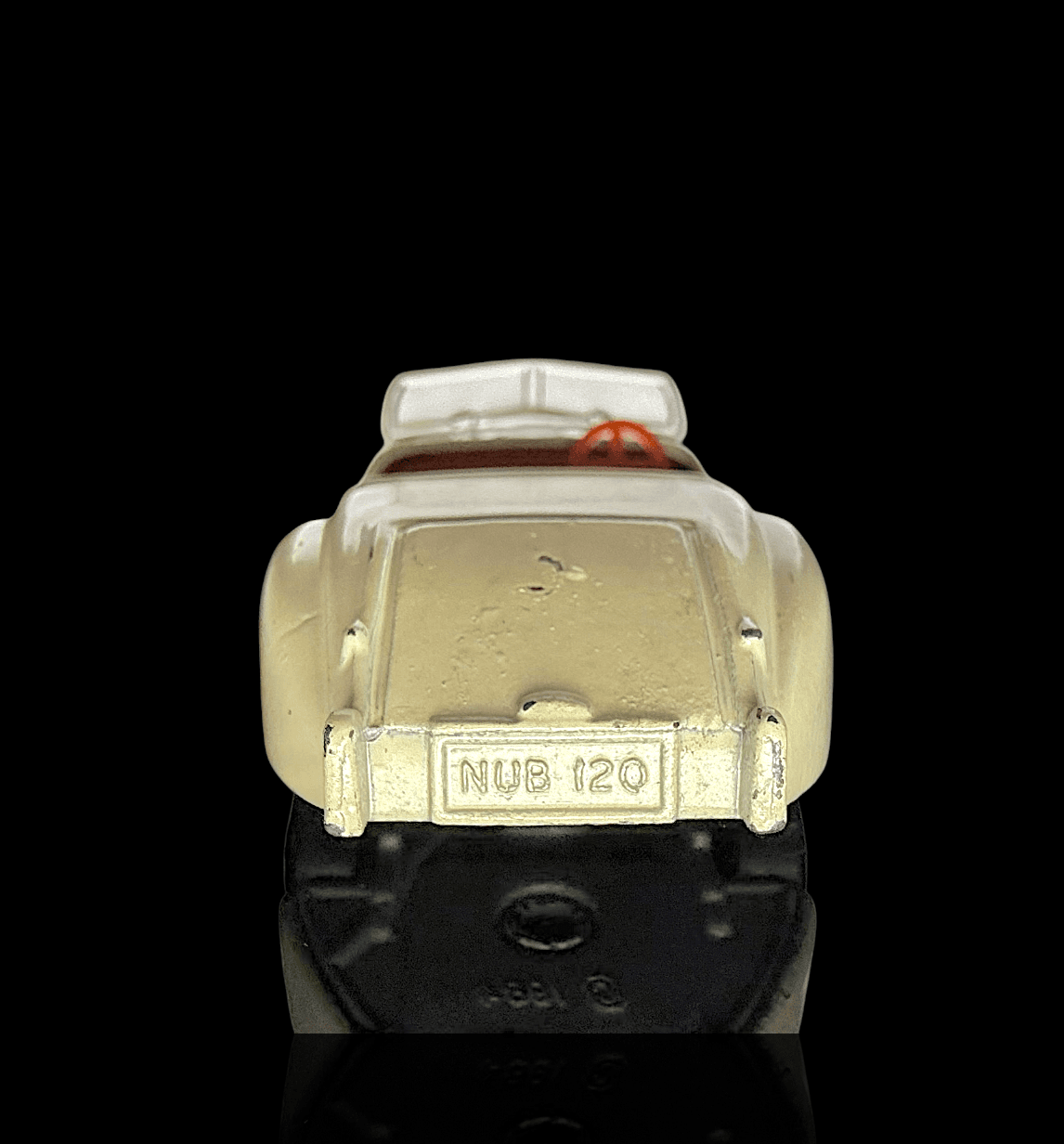 Matchbox ~ 1984 Jaguar XK 120 ~ Cream coloured ~ Diecast 1/64 - Thumbnail 4