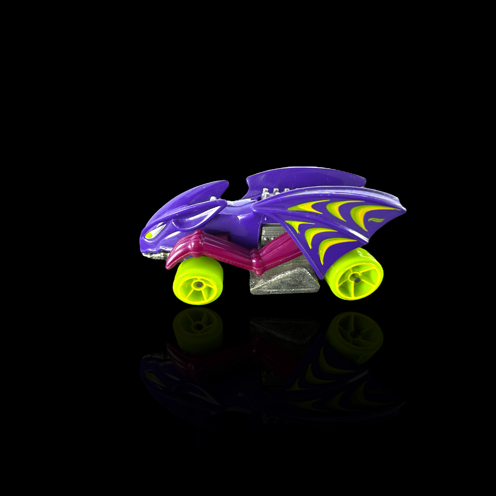 HOT WHEELS 2016 STREET BEASTS VAMPYRA ~ (BAT CAR) 206/250 - Thumbnail 2