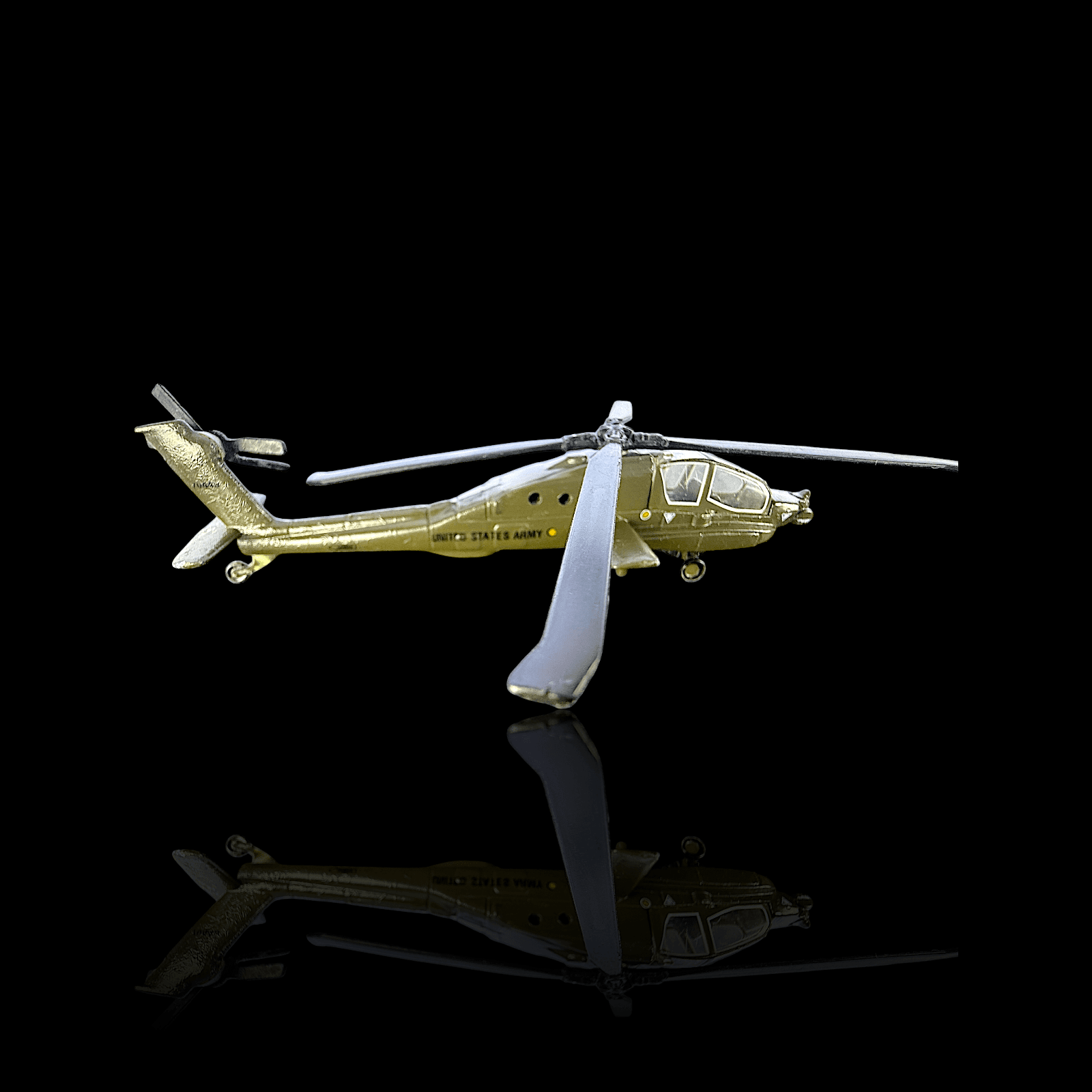 Maisto US ARMY AH-64 Apache Helicopter