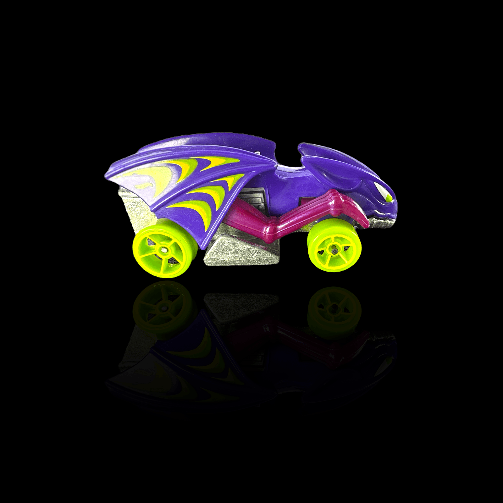 HOT WHEELS 2016 STREET BEASTS VAMPYRA ~ (BAT CAR) 206/250