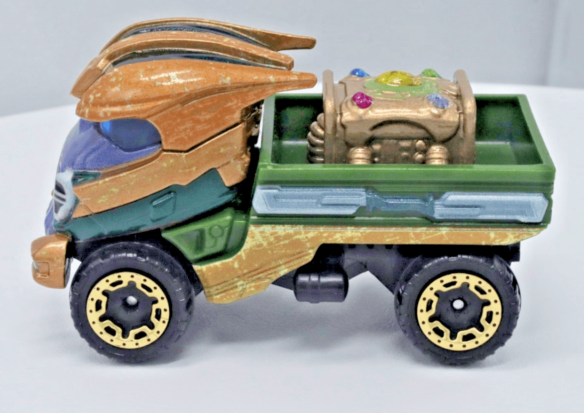 Hot Wheels ~ 2108 MARVEL THANOS CHARACTER CAR ~ 1:64 Avengers Infinity War - Thumbnail 4