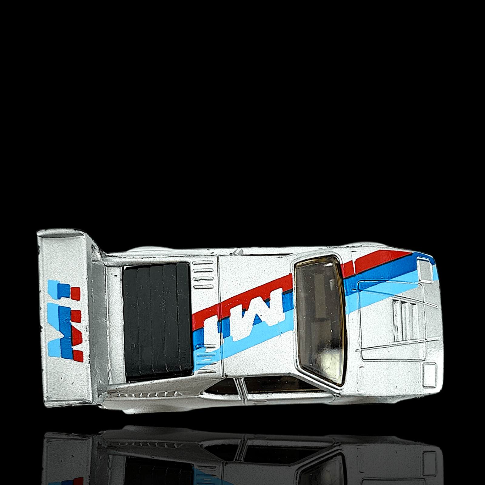 MC TOY 1979-1981 BMW M1 ~ SILVER W/ProCar Spoiler ~ 1/64 Scale - Thumbnail 3
