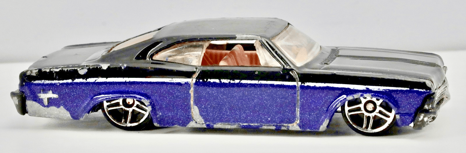 1998 Hot Wheels 1965 IMPALA LOWRIDER ~ 1st ED ~ Black Blue #635