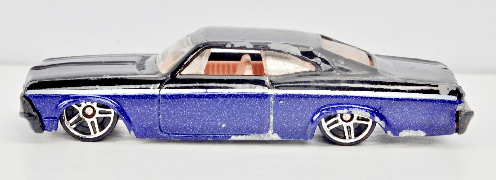 1998 Hot Wheels 1965 IMPALA LOWRIDER ~ 1st ED ~ Black Blue #635 - Thumbnail 2