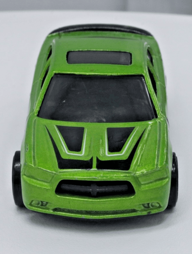 Hot Wheels ~ 2011 DODGE CHARGER R/T ~ Green 1/64 Diecast - Thumbnail 6