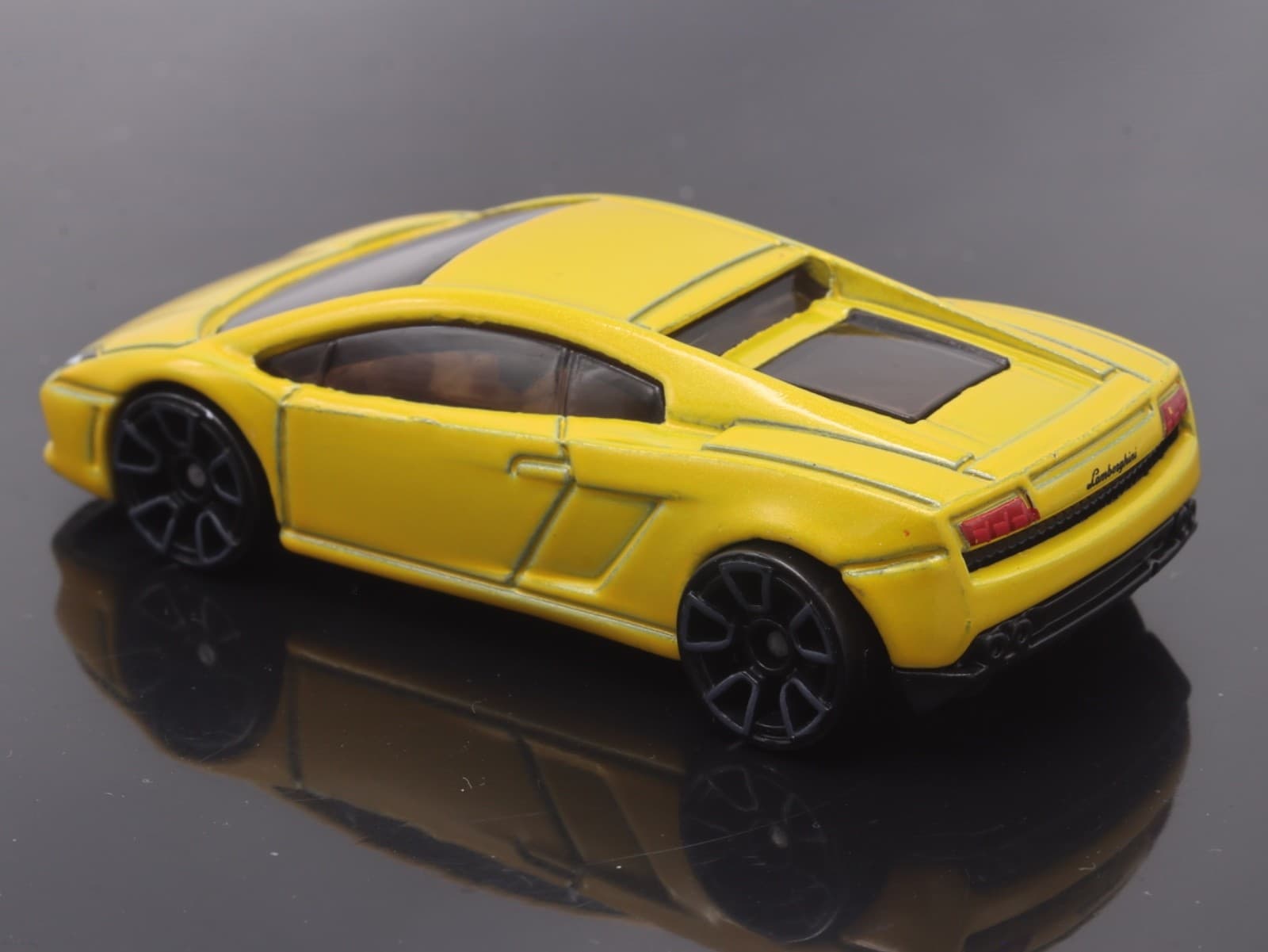 2019 Hot Wheels Multi-Pack ~ LAMBORGHINI GALLARDO LP 560-4 ~ Yellow 1:64 Diecast - Thumbnail 5