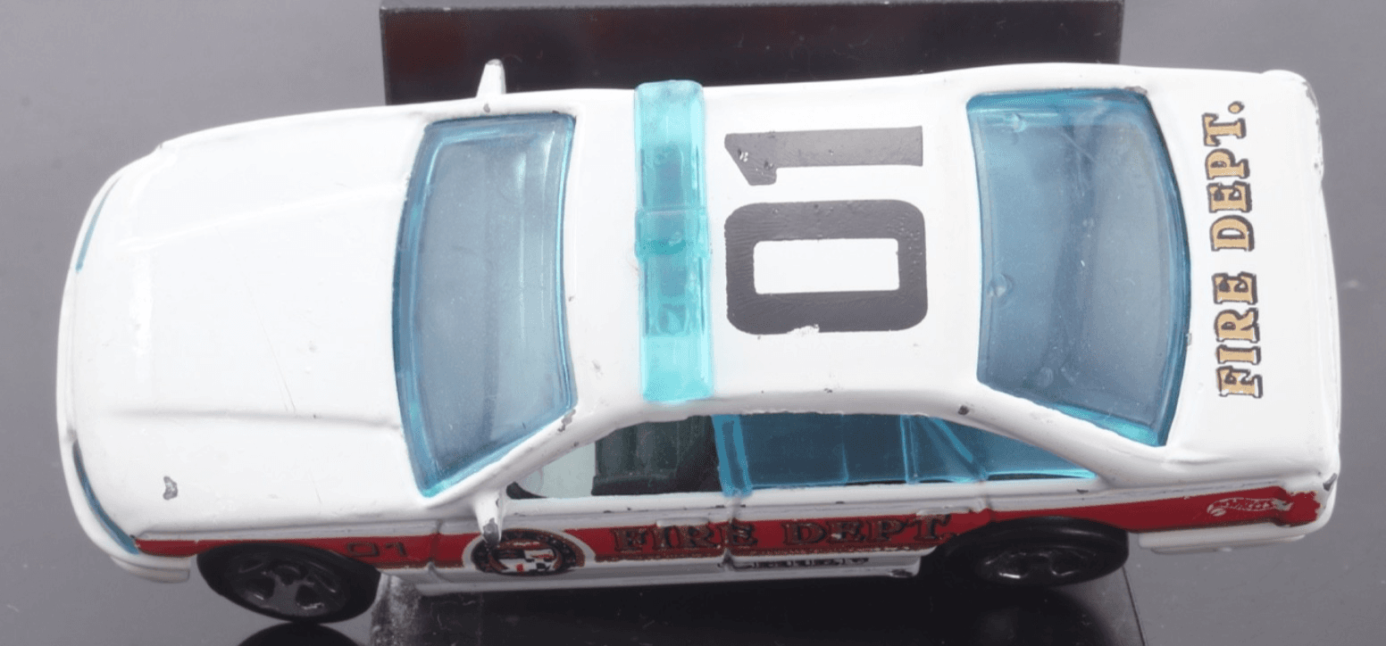 Hot Wheels ~ 1989 CITY OF HW FIRE DEPT CHIEF 01 ~ White 1:64 Diecast - Thumbnail 9