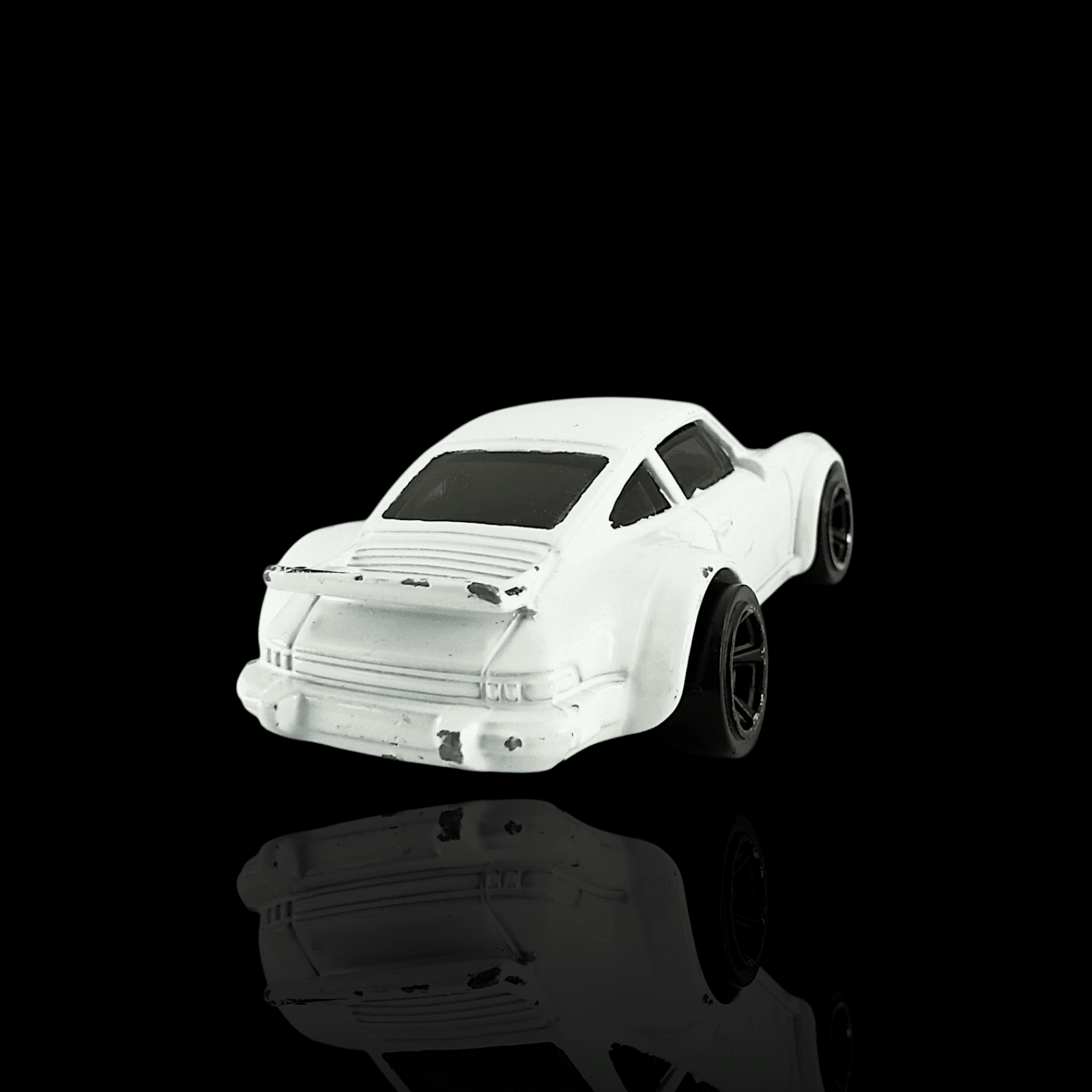 Hot Wheels 2014 Porsche 934 Turbo RSR ~ White Diecast Sports Car - Thumbnail 2