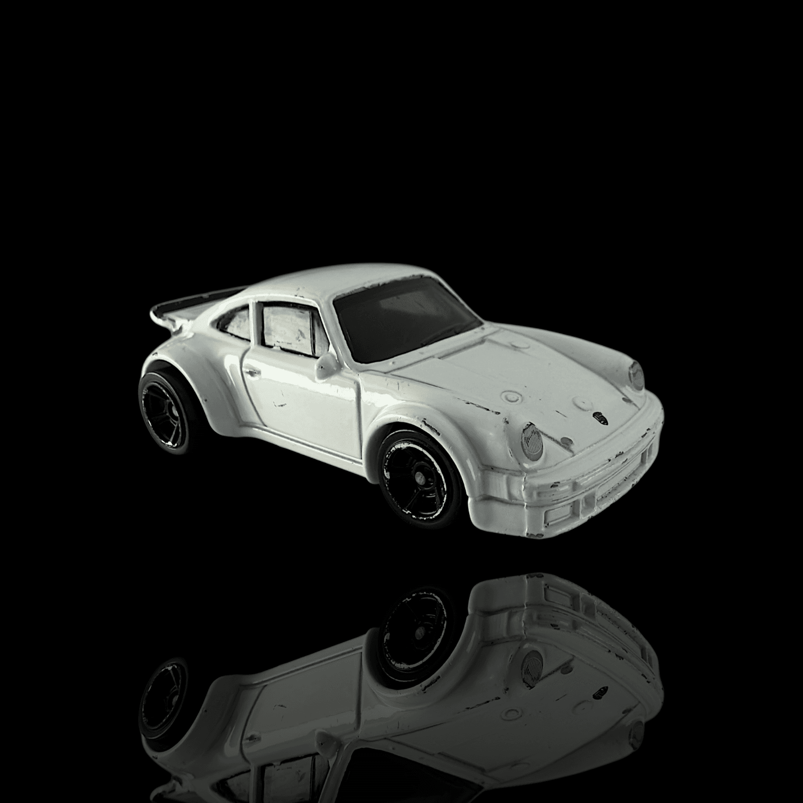 Hot Wheels 2014 Porsche 934 Turbo RSR ~ White Diecast Sports Car