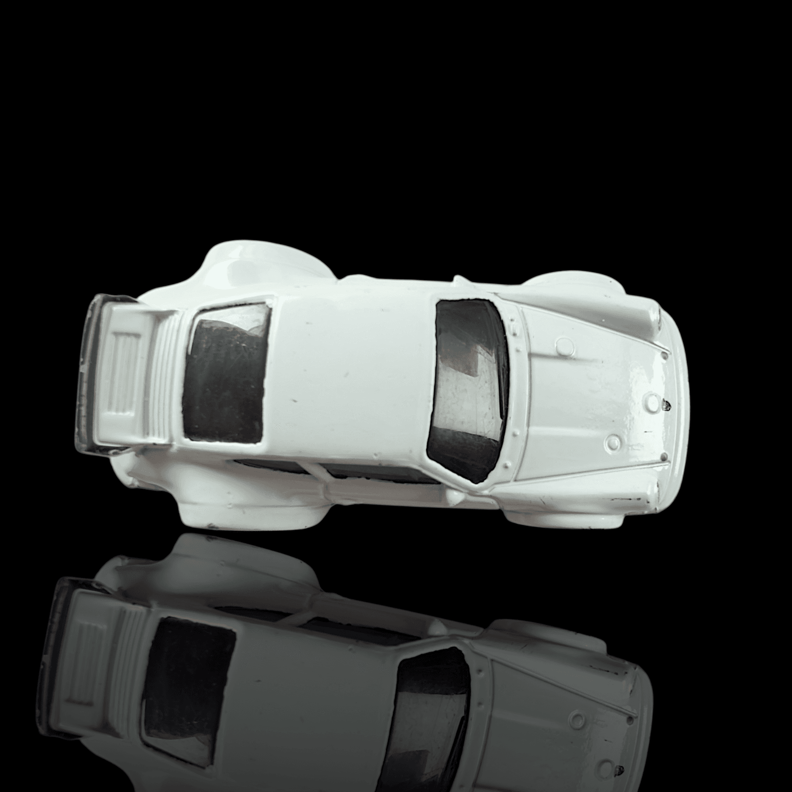 Hot Wheels 2014 Porsche 934 Turbo RSR ~ White Diecast Sports Car - Thumbnail 7