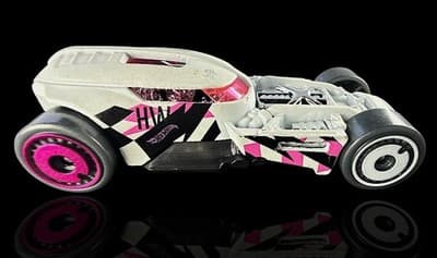 Hot Wheels 2018 HW50 Concept Car ~ Diecast ~ 1:64 Toy Race Car